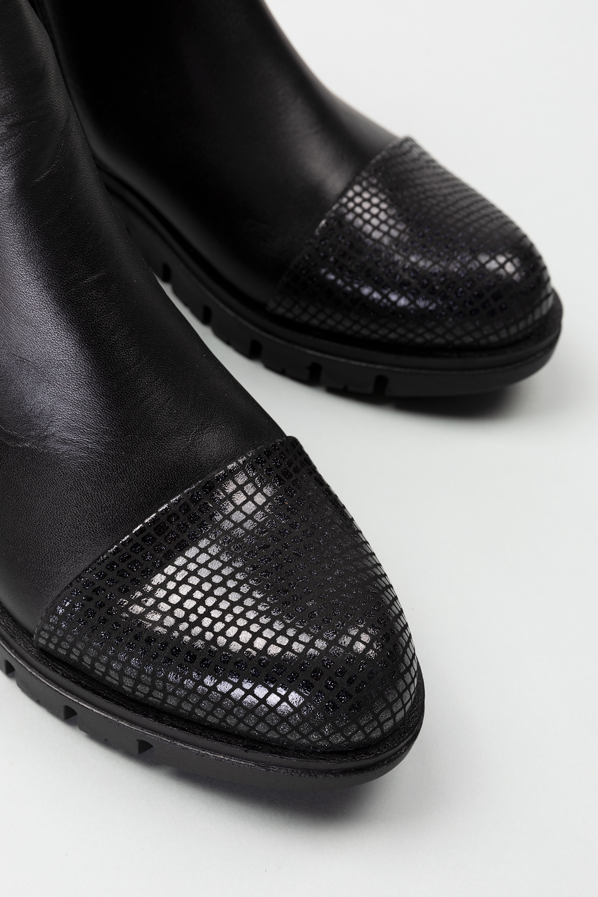 Gondol Kadın Hakiki Deri Petek Detaylı Bot elnr.1450 - Görsel 3