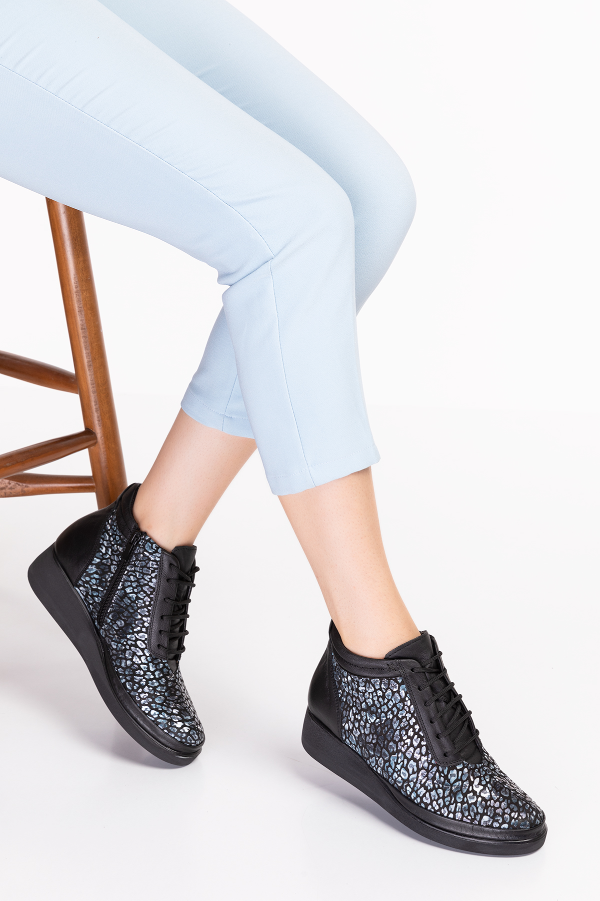 Gondol Kadın Hakiki Deri Petek Desenli Günlük Rahat Bot ndr.3805 - Görsel 3