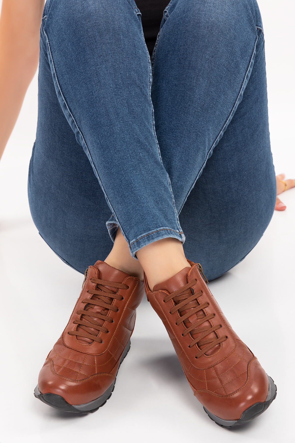 Gondol Içi Dışı Hakiki Deri Anatomik Taban Spor Ayakkabı gndl.616 - Görsel 2