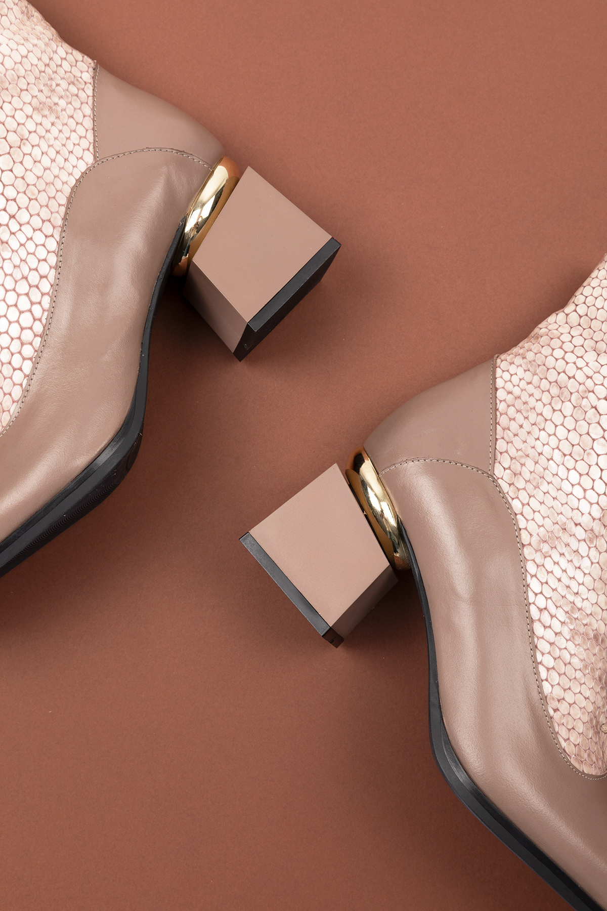 Gondol Kadın Hakiki Deri Yılan Detaylı Orta Boy Topuk Bot Ast.506 - Görsel 8