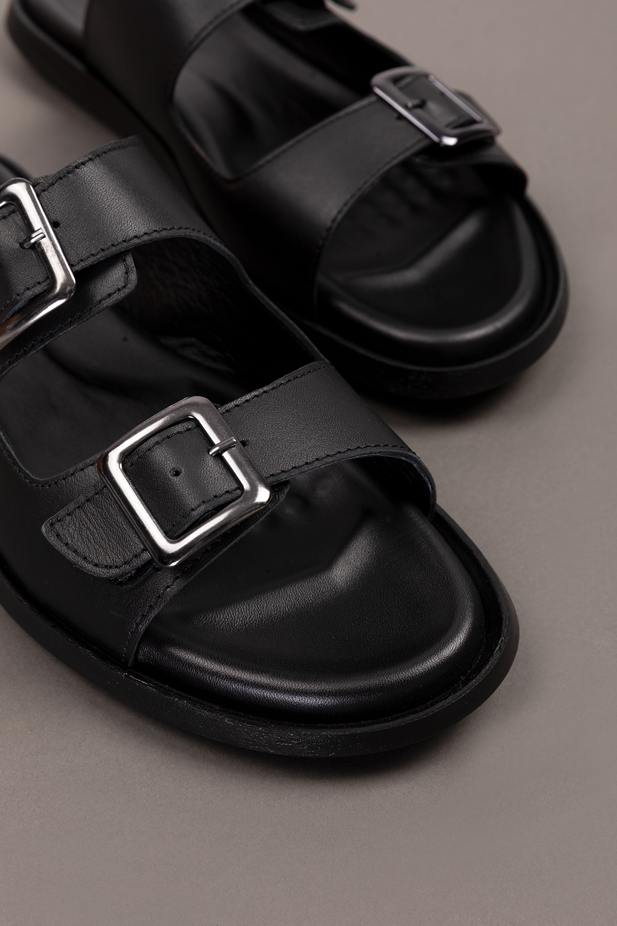 Gondol Erkek Hakiki Deri Günlük Klasik Tokalı Terlik esm.610 - Görsel 7