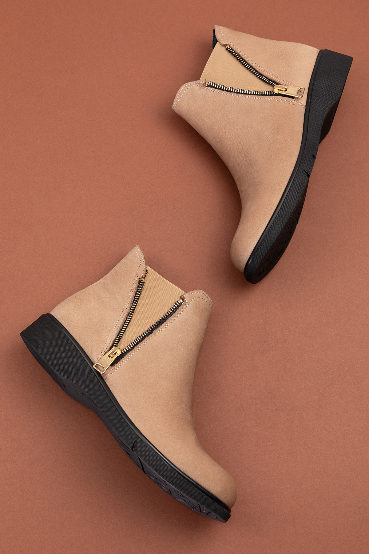 Gondol Hakiki Deri Nubuk Fermuarlı Günlük Bot esfa.3539 - Görsel 3