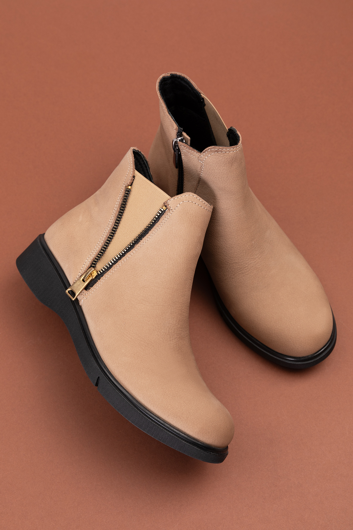 Gondol Hakiki Deri Nubuk Fermuarlı Günlük Bot esfa.3539 - Görsel 4