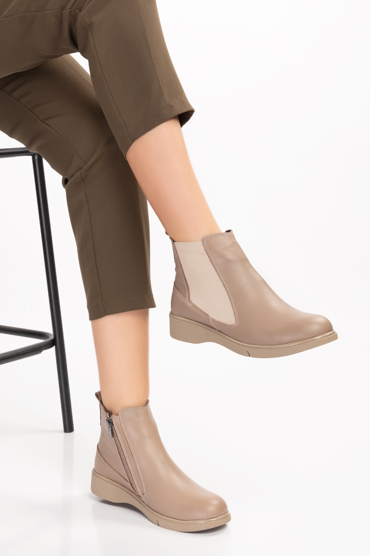 Gondol Hakiki Deri Yanları Lastikli Fermuarlı Günlük Bot esfa.6043 - Görsel 9