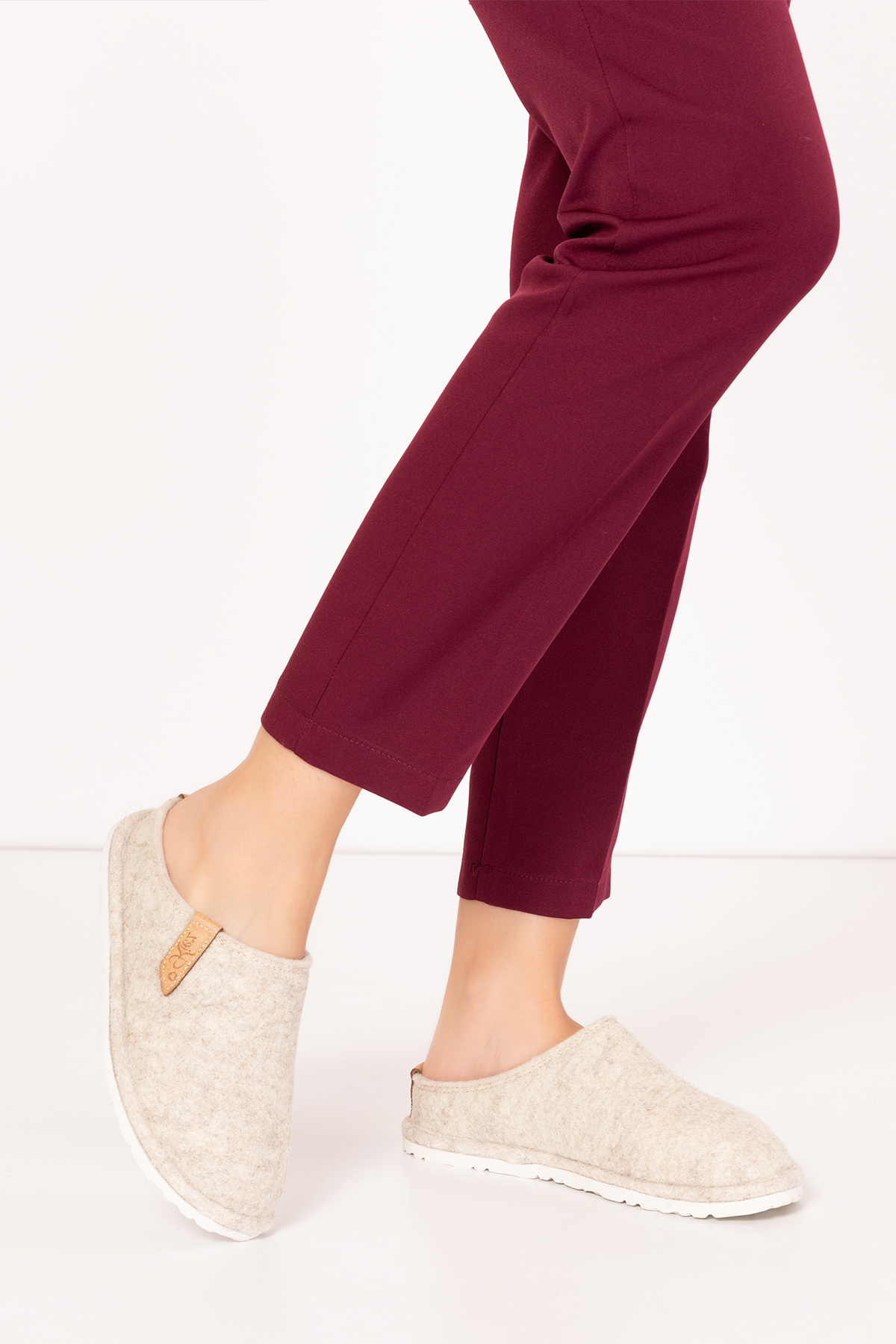 GONDOL İÇİ DIŞI KEÇE RAHAT VE HAFİF EV TERLİĞİ EV.320 - Görsel 3