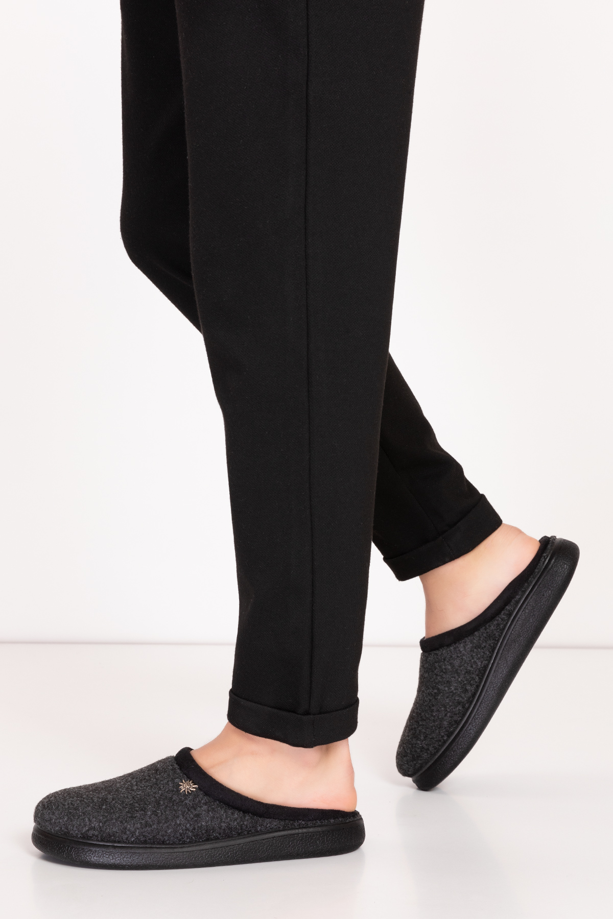 GONDOL İÇİ KÜRKLÜ RAHAT VE HAFİF EV TERLİĞİ EV.216 - Görsel 3