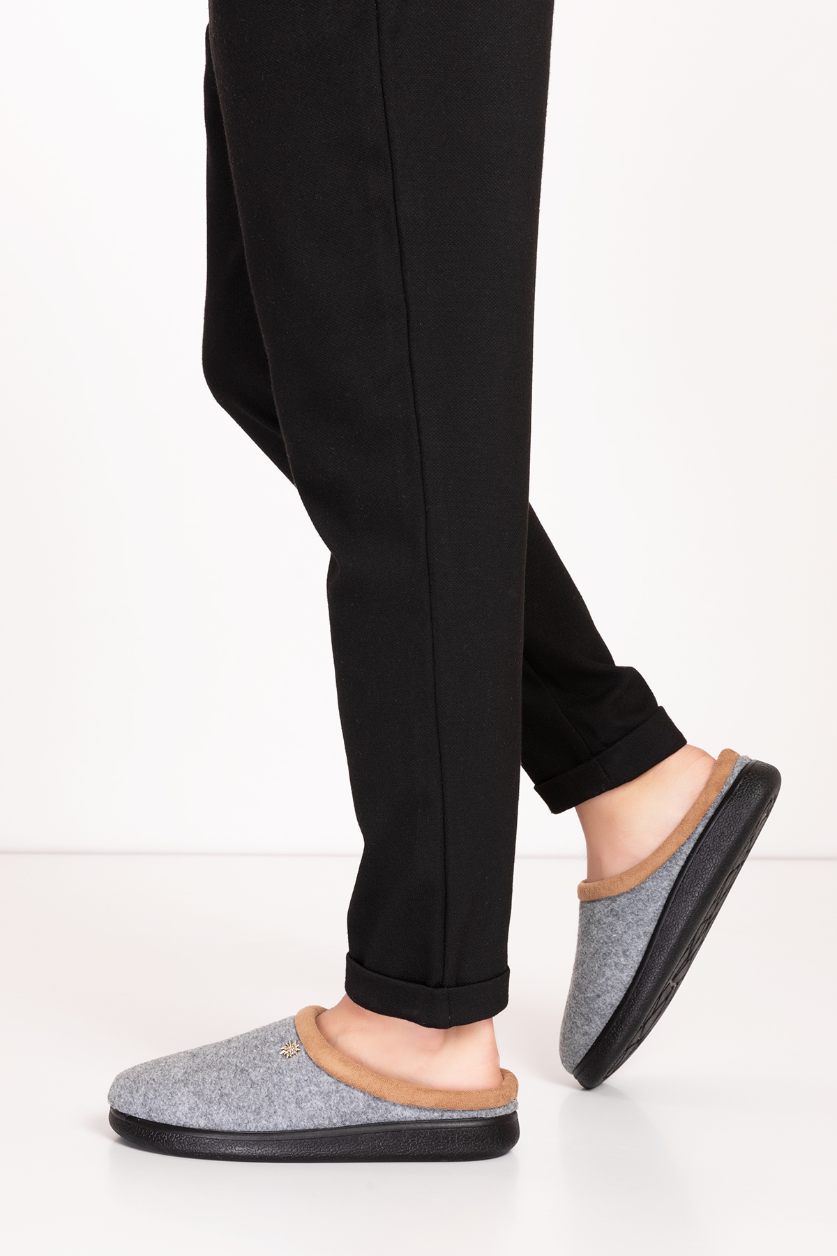 GONDOL İÇİ KÜRKLÜ RAHAT VE HAFİF EV TERLİĞİ EV.216 - Görsel 3