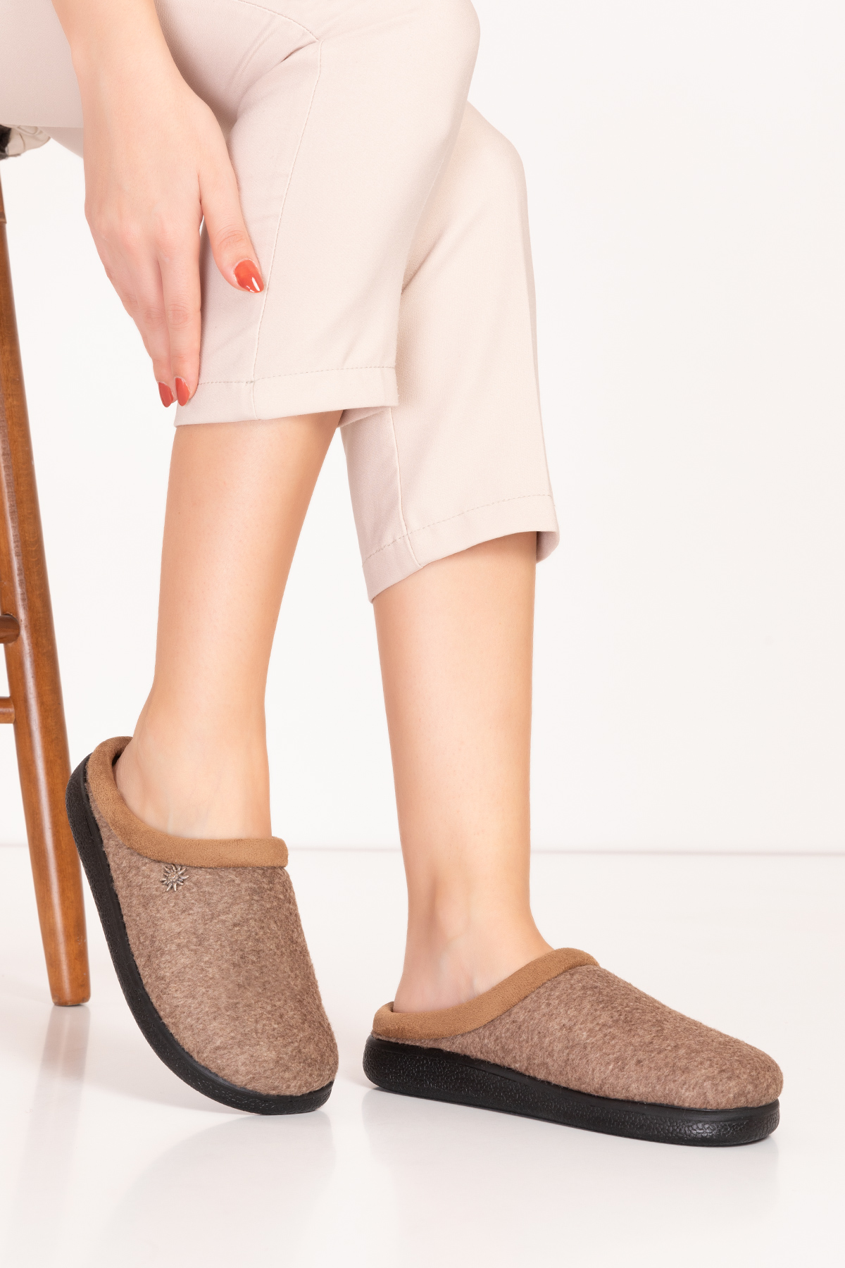 GONDOL İÇİ KÜRKLÜ RAHAT VE HAFİF EV TERLİĞİ EV.216 - Görsel 2