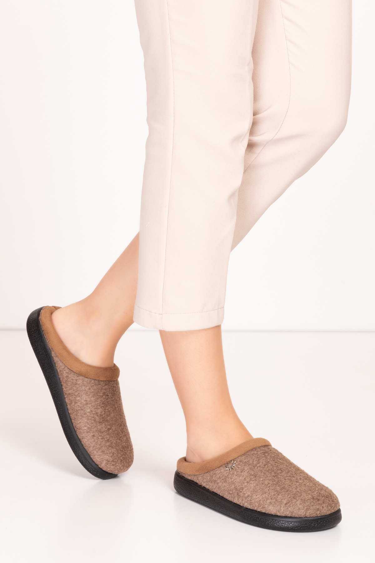 GONDOL İÇİ KÜRKLÜ RAHAT VE HAFİF EV TERLİĞİ EV.216 - Görsel 5