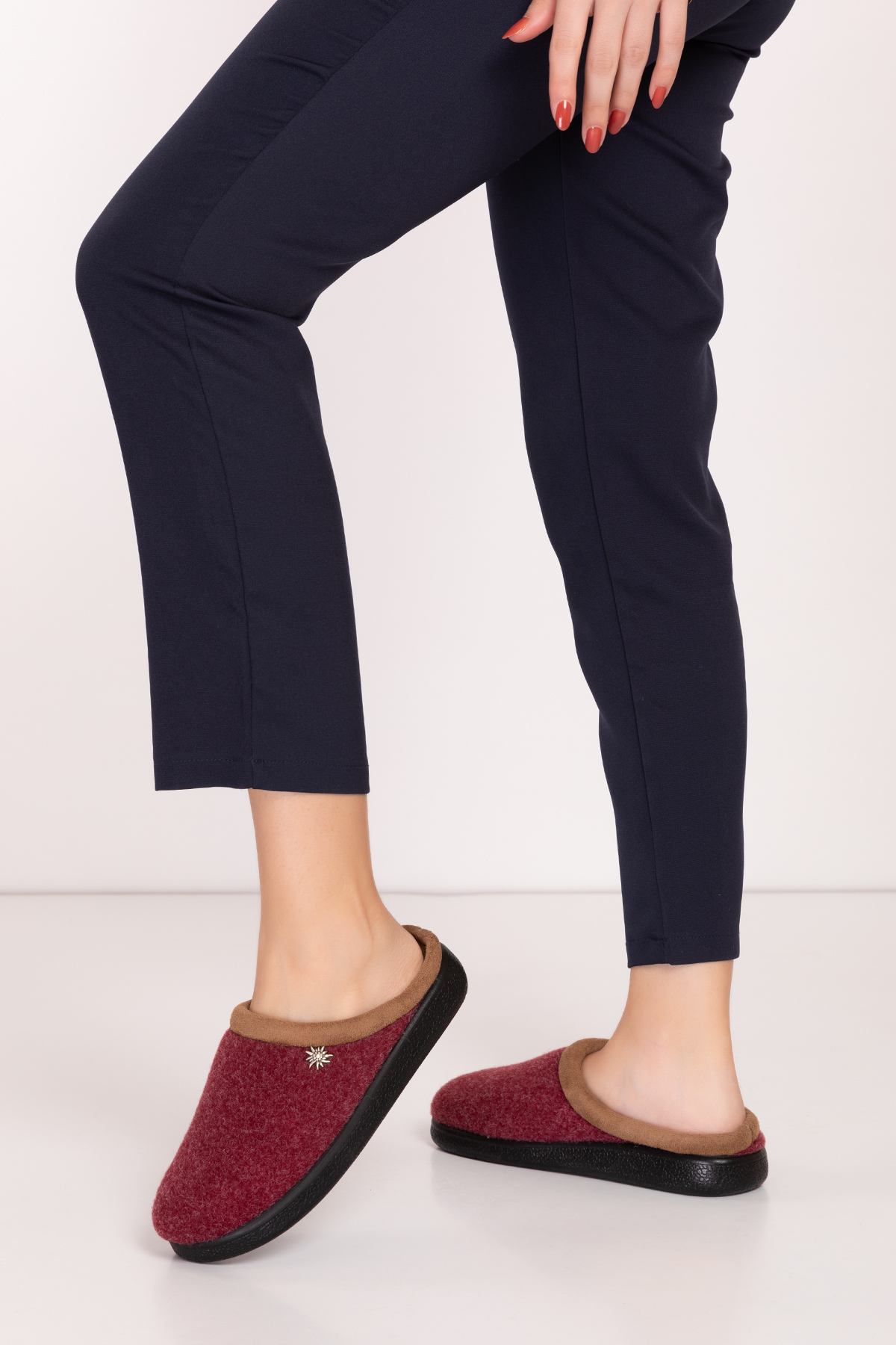 GONDOL İÇİ KÜRKLÜ RAHAT VE HAFİF EV TERLİĞİ EV.216 - Görsel 4