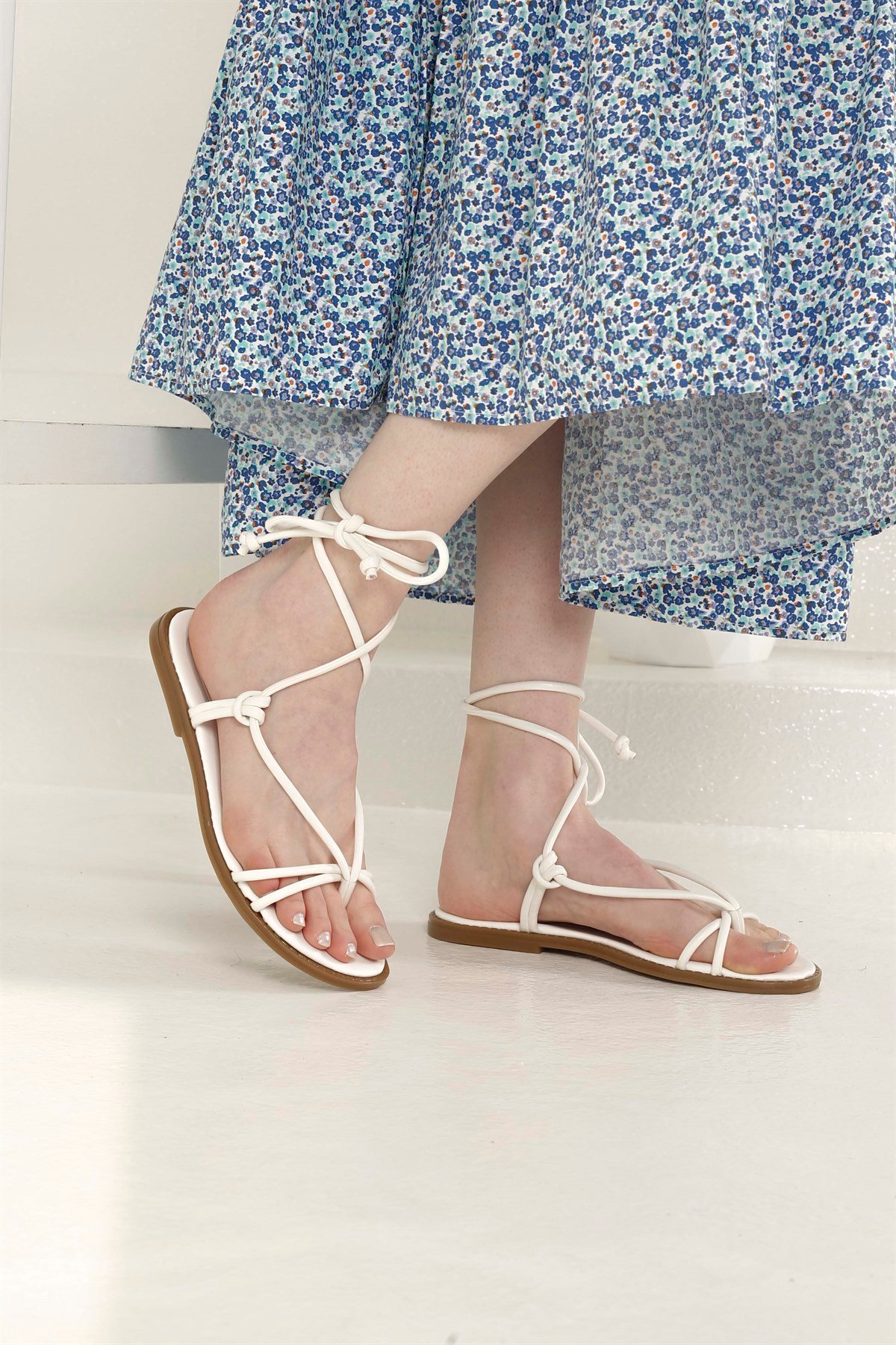 Kadın İpli Parmak Arası Sandalet BEYAZ CİLT - Görsel 3