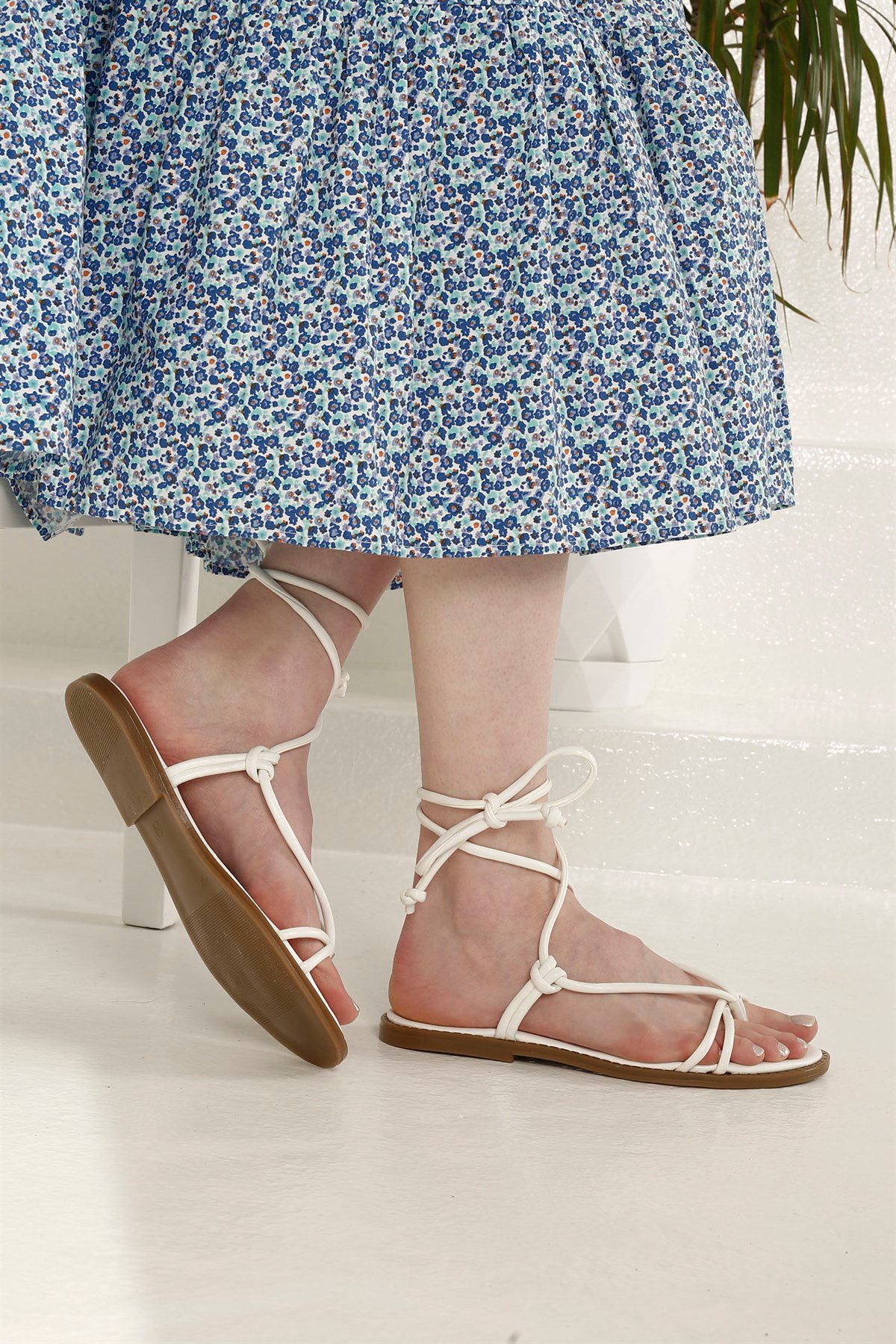 Kadın İpli Parmak Arası Sandalet BEYAZ CİLT - Görsel 4