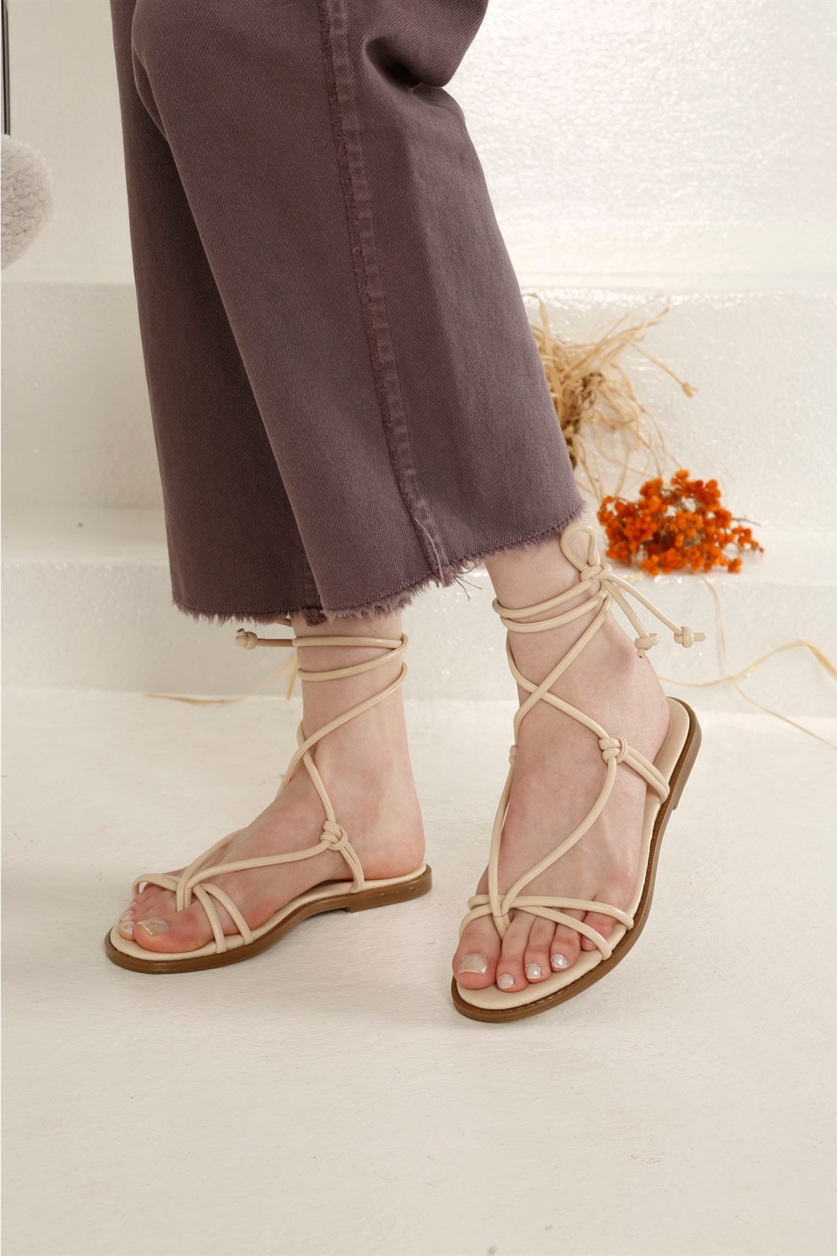 Kadın İpli Parmak Arası Sandalet KREM CİLT - Görsel 3