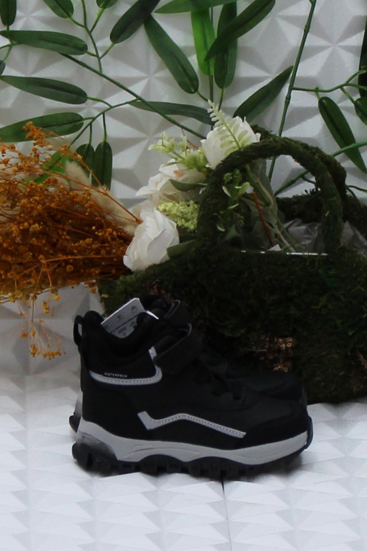 Cool Goro Rahat Kaymaz Taban Erkek Çocuk Bot - Görsel 3