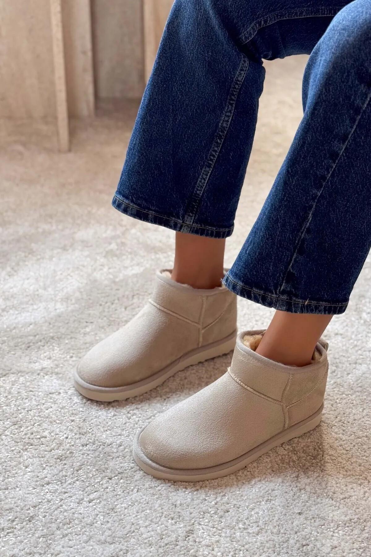 Ecemnur Süet İçi Kürklü Mini Boy Bilekte Kısa Kadın Bot - Görsel 2