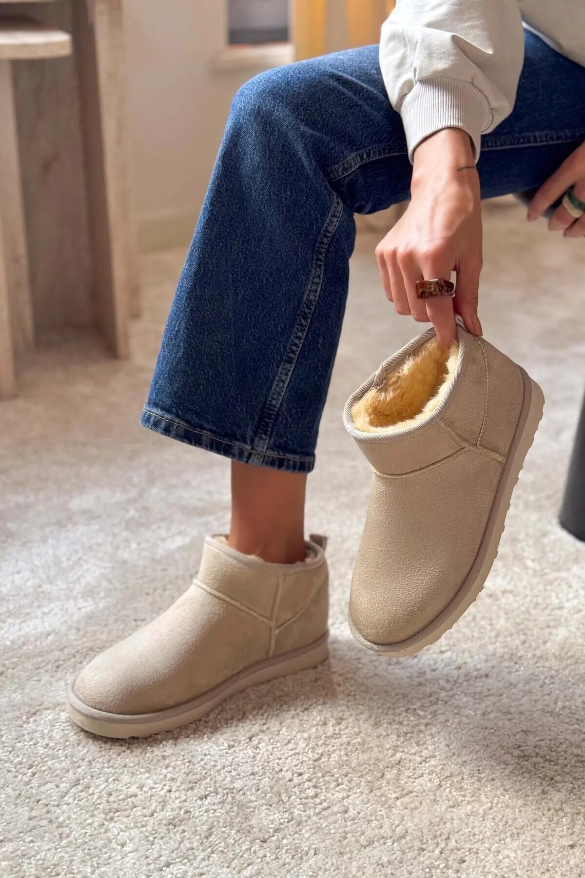 Ecemnur Süet İçi Kürklü Mini Boy Bilekte Kısa Kadın Bot - Görsel 4