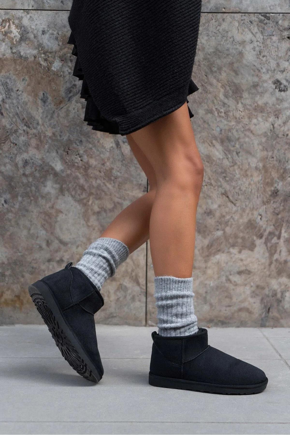 Ecemnur Süet İçi Kürklü Mini Boy Bilekte Kısa Kadın Bot - Görsel 4