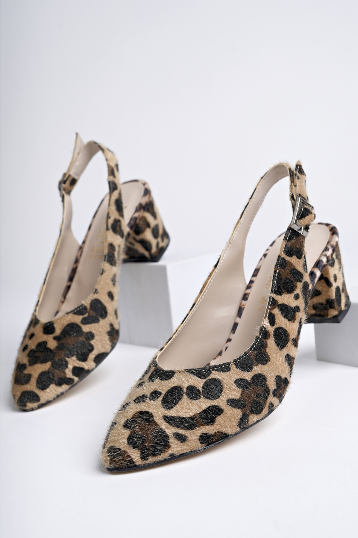 GZHW711 Garantili Kadın Arkası Açık Klasik Günlük Tarz Şık ve Rahat Topuklu Ayakkabı - Görsel 6