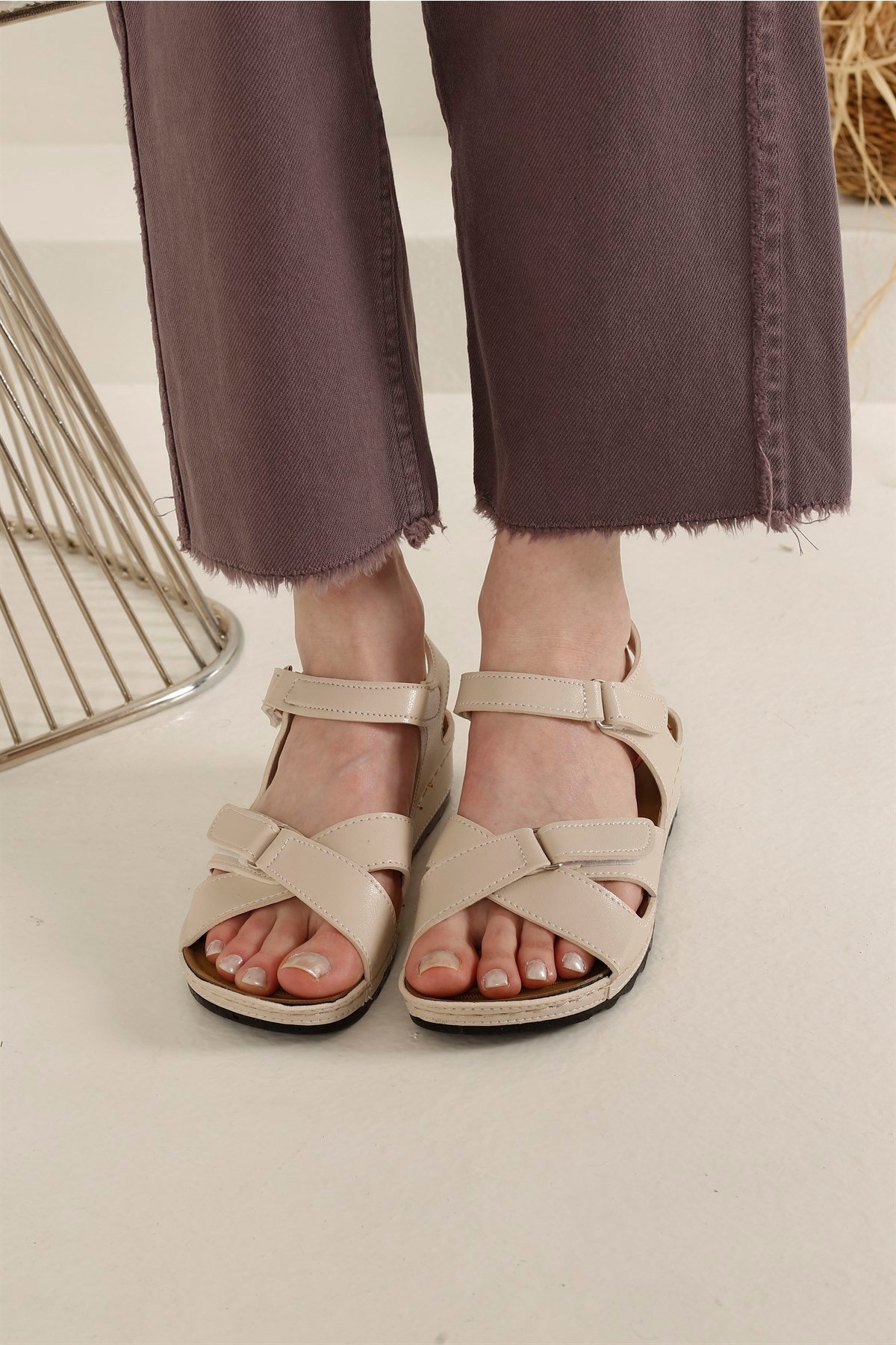 Kadın Cırtlı Sandalet BEJ - Görsel 2