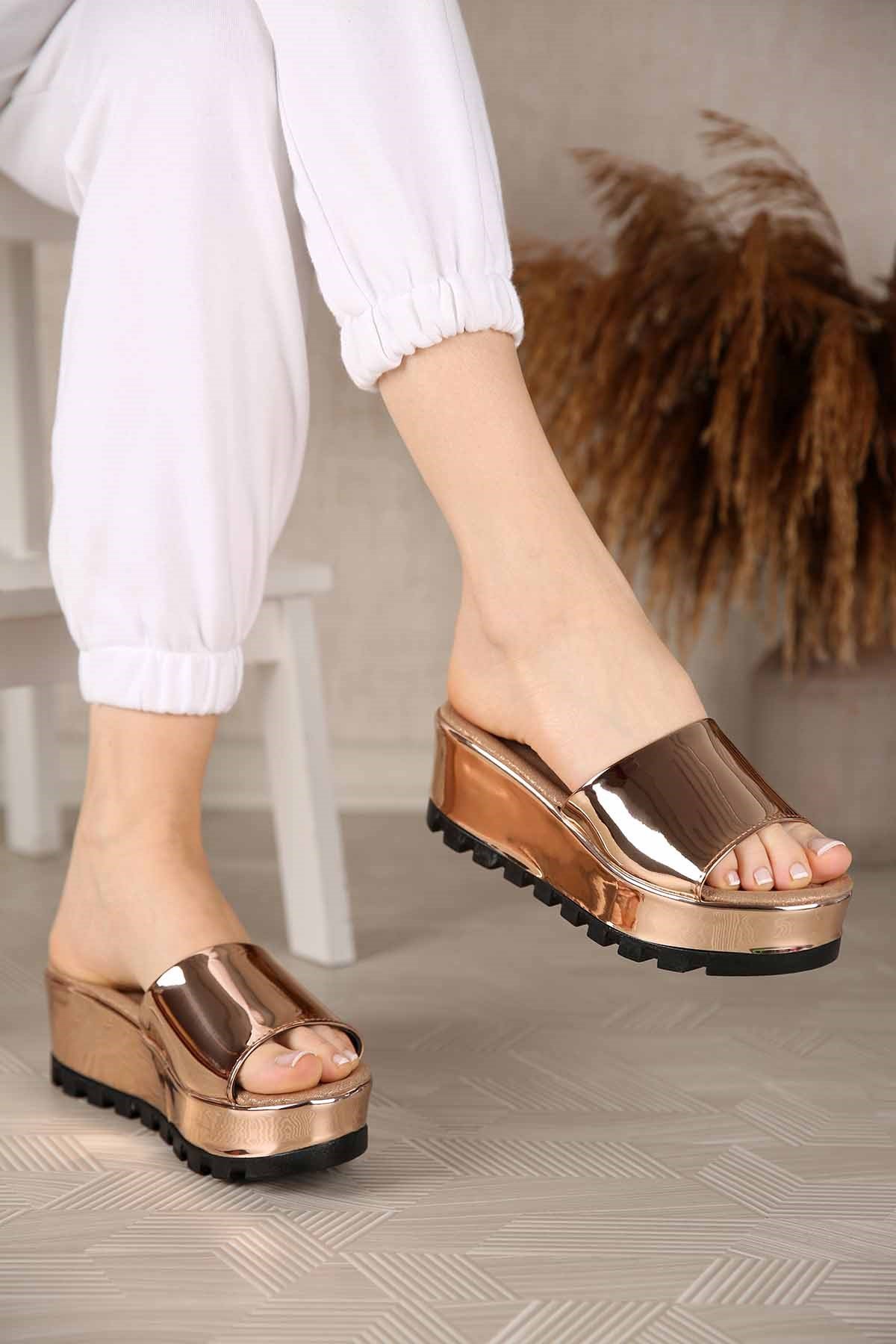 Kadın Dolgulu Terlik BAKIR AYNA - Görsel 2