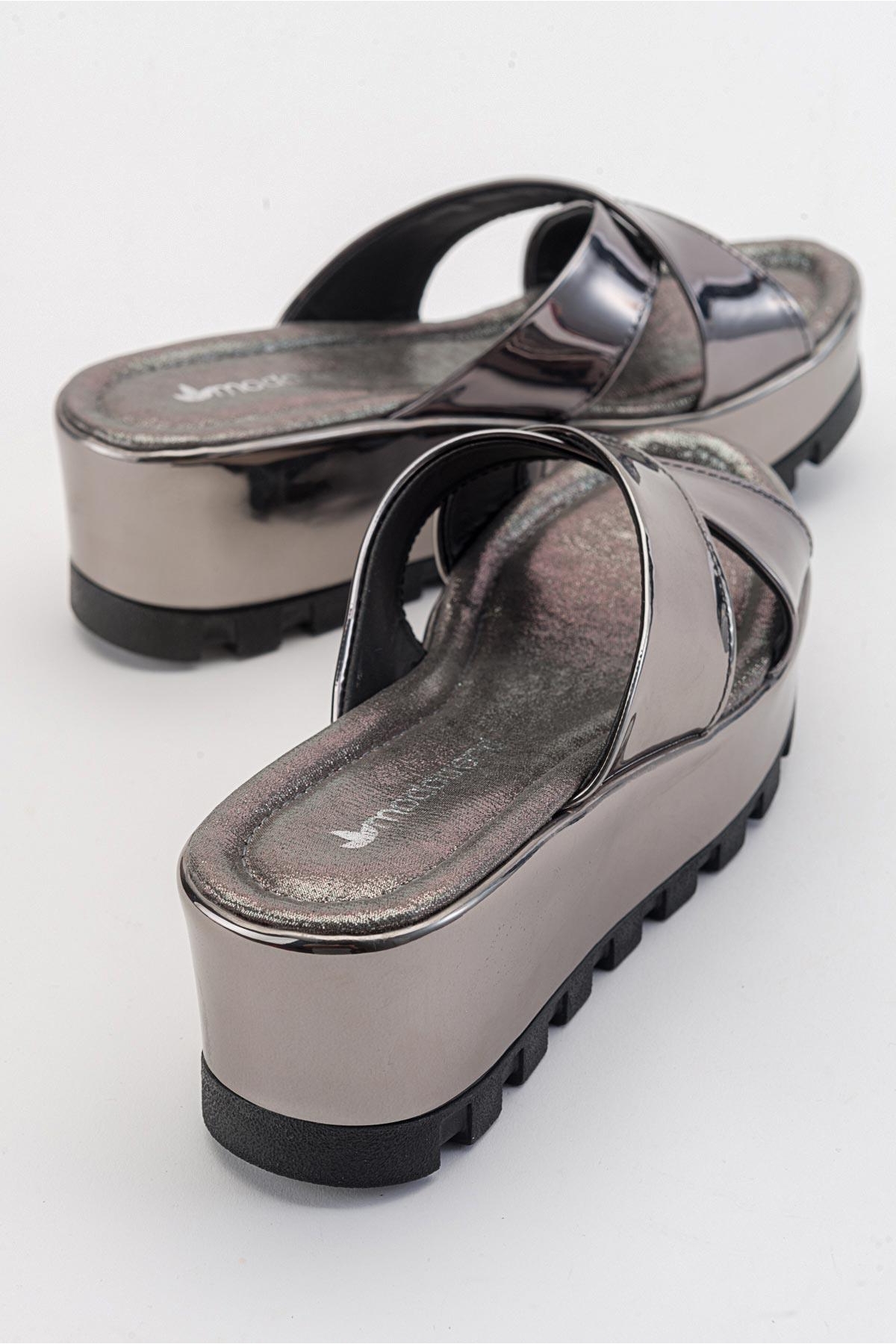 Çapraz Bantlı Kadın Terlik PLATİN AYNA - Görsel 5