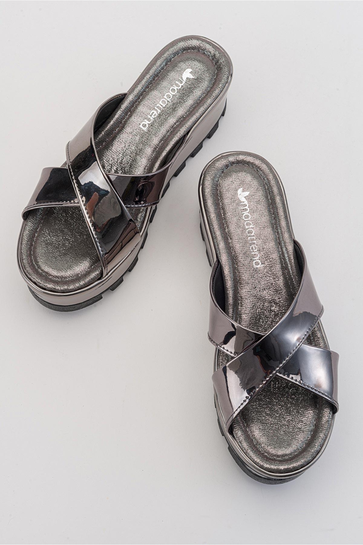 Çapraz Bantlı Kadın Terlik PLATİN AYNA - Görsel 7