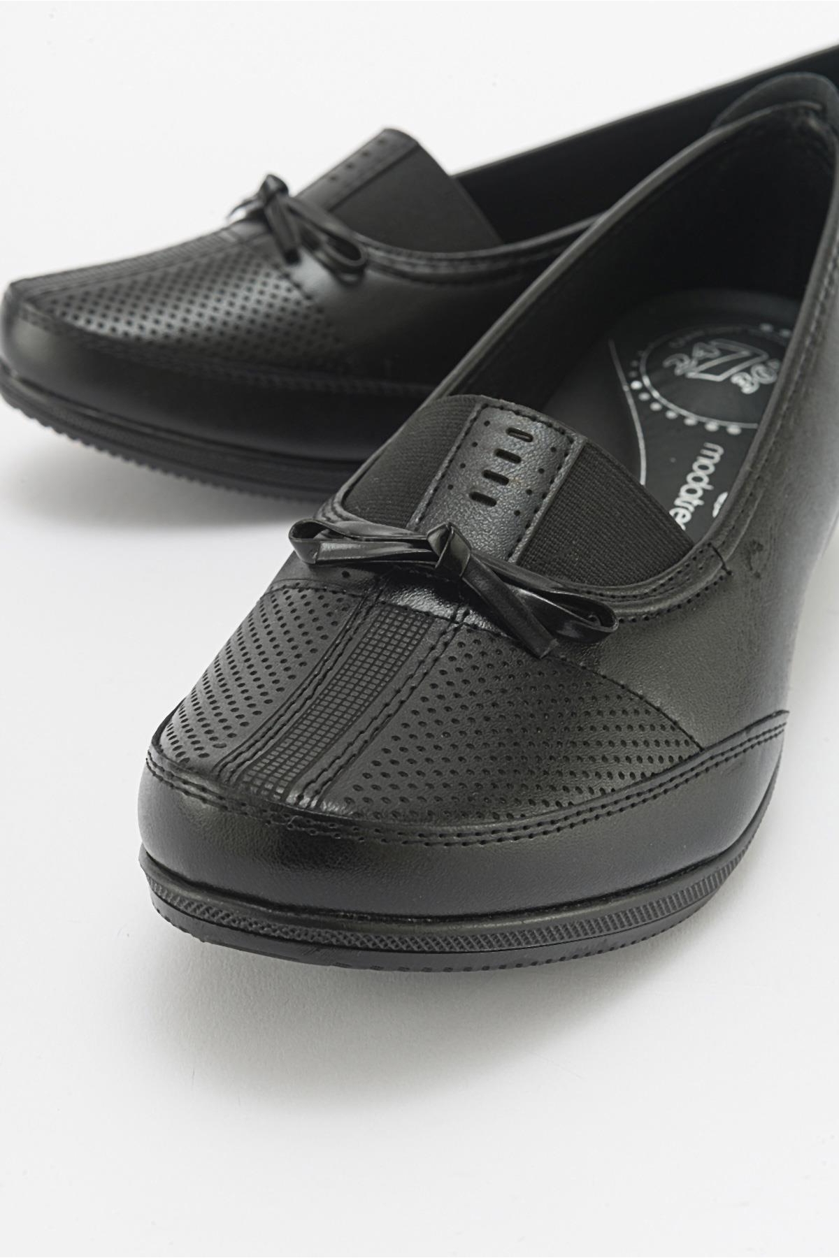 Kaydırmaz Kadın Günlük Ayakkabı SİYAH CİLT SİYAH - Görsel 4