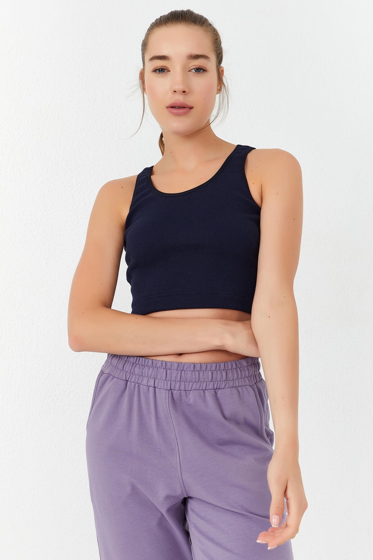 İndigo Basic Sıfır Kol Dar Kalıp U Yaka Kadın Crop Top Atlet - 97160