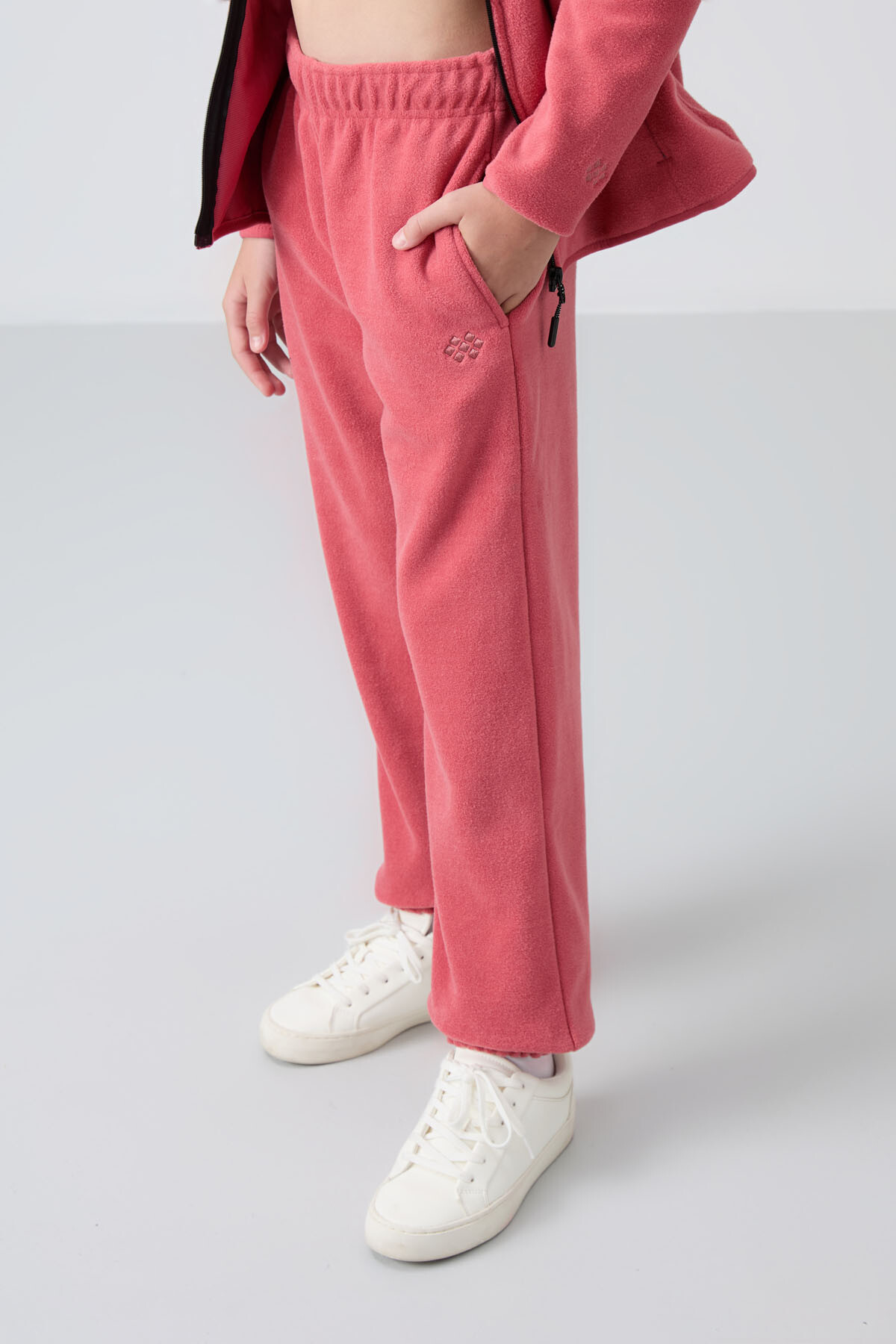 https://floimages.mncdn.com/media/catalog/product/25-01/09/201428995-1-1736407601.jpg