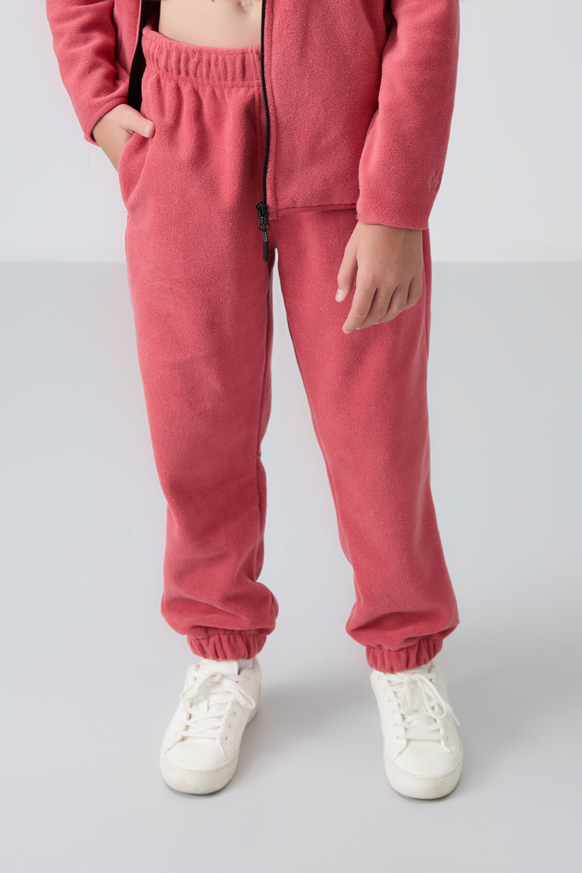 https://floimages.mncdn.com/media/catalog/product/25-01/09/201428995-4-1736407606.jpg