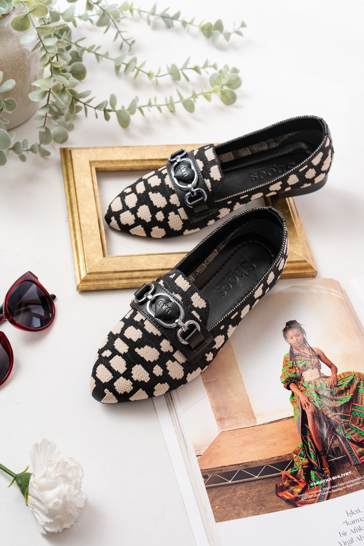 Miu Siyah Bej Toka Detaylı ( 1 cm Topuklu ) Sivri Burun Babet - Görsel 4