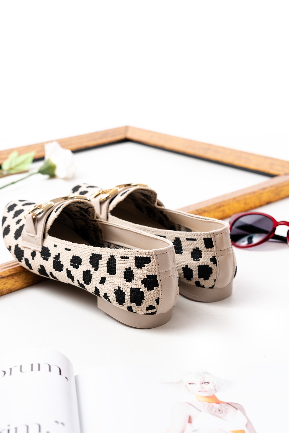 Bonna Bej Siyah Toka Detaylı ( 1 cm Topuklu ) Sivri Burun Babet - Görsel 5