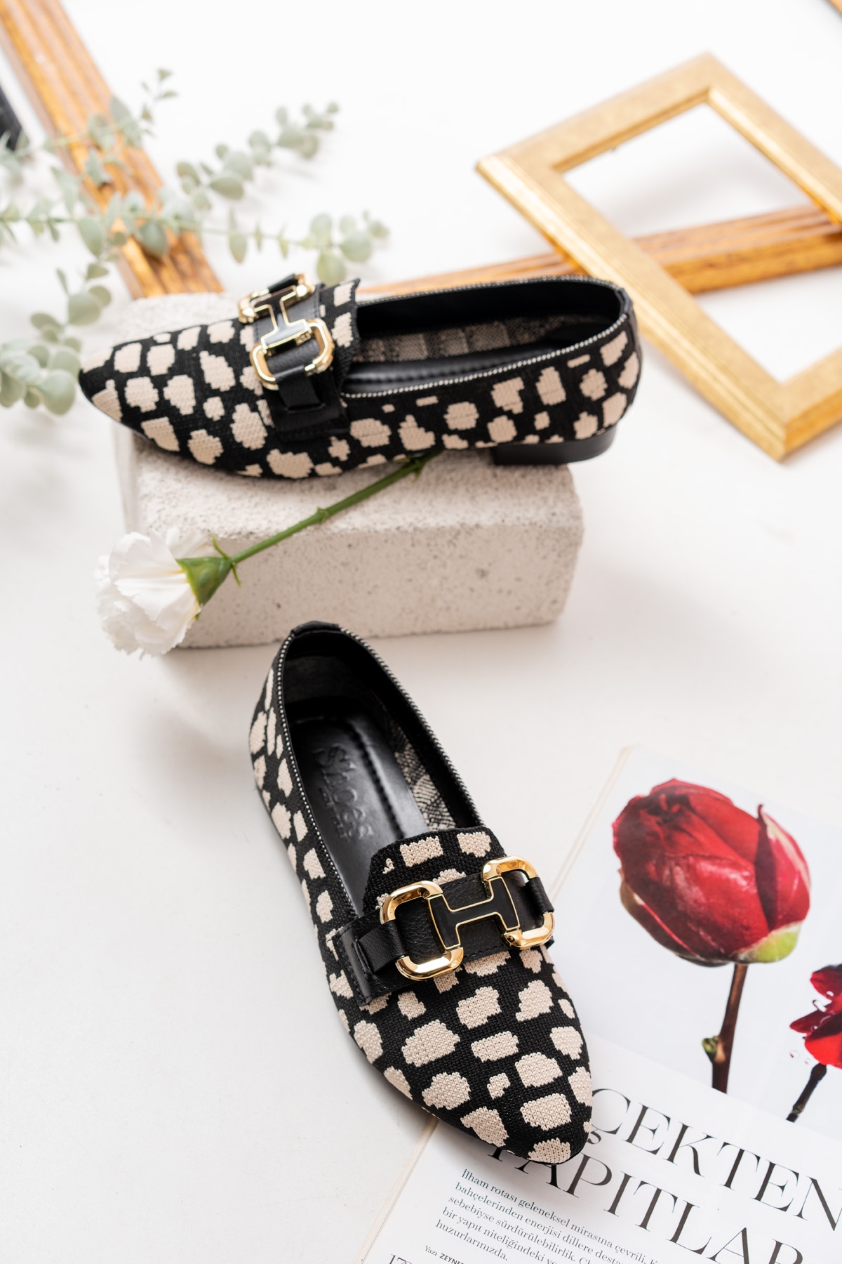 Bonna Siyah Bej Toka Detaylı ( 1 cm Topuklu ) Sivri Burun Babet - Görsel 6