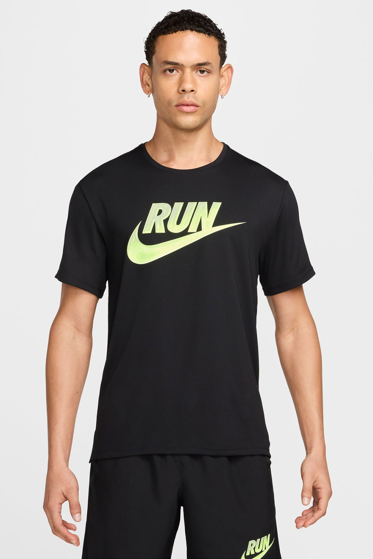 M NK RUN ENERGY MILER SS Siyah Erkek Kısa Kol T-Shirt