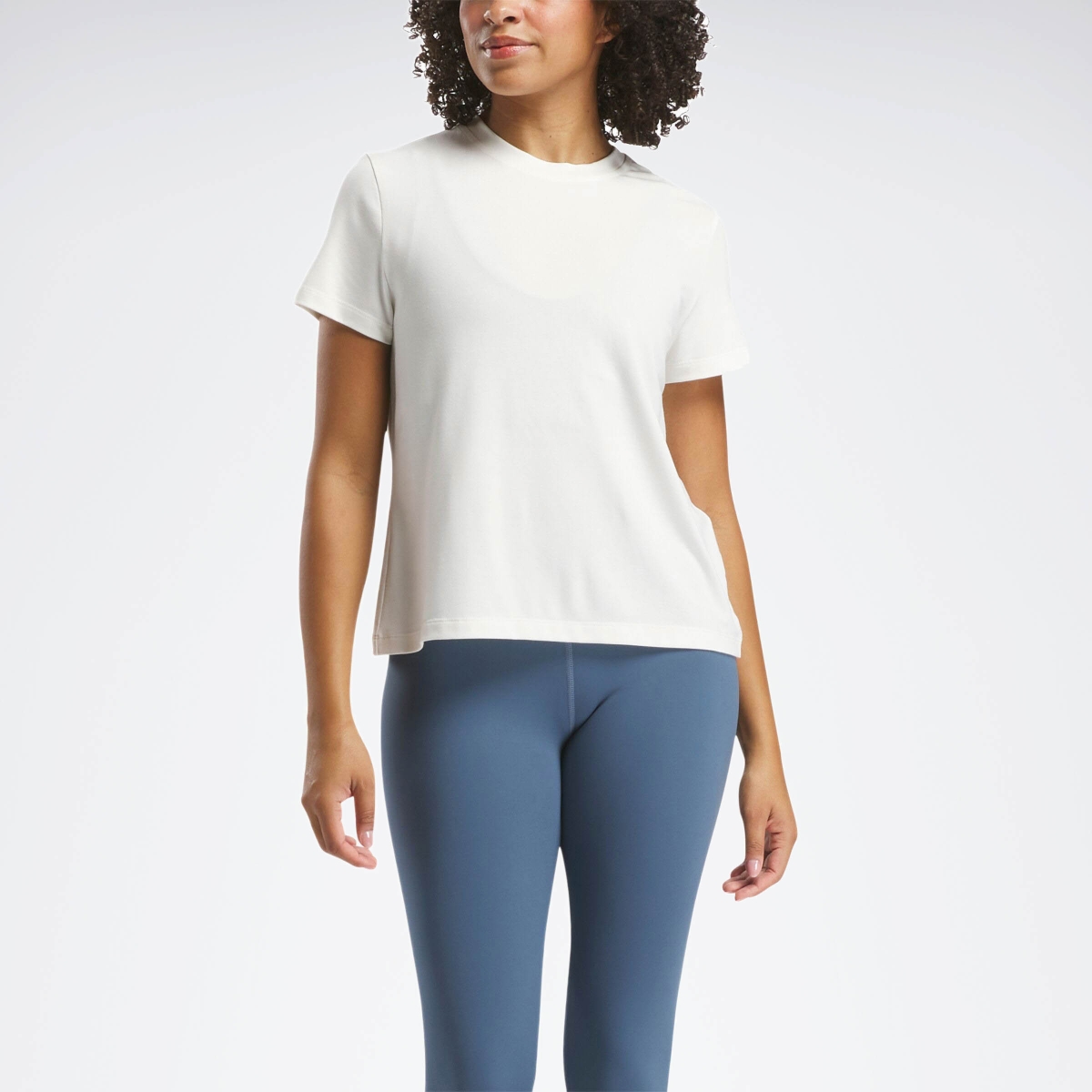 Reebok ACTIV COLL RBK-CHILL+DREA Ekru Kadın Kısa Kol T-Shirt