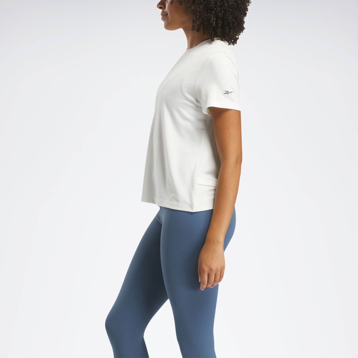 Reebok ACTIV COLL RBK-CHILL+DREA Ekru Kadın Kısa Kol T-Shirt