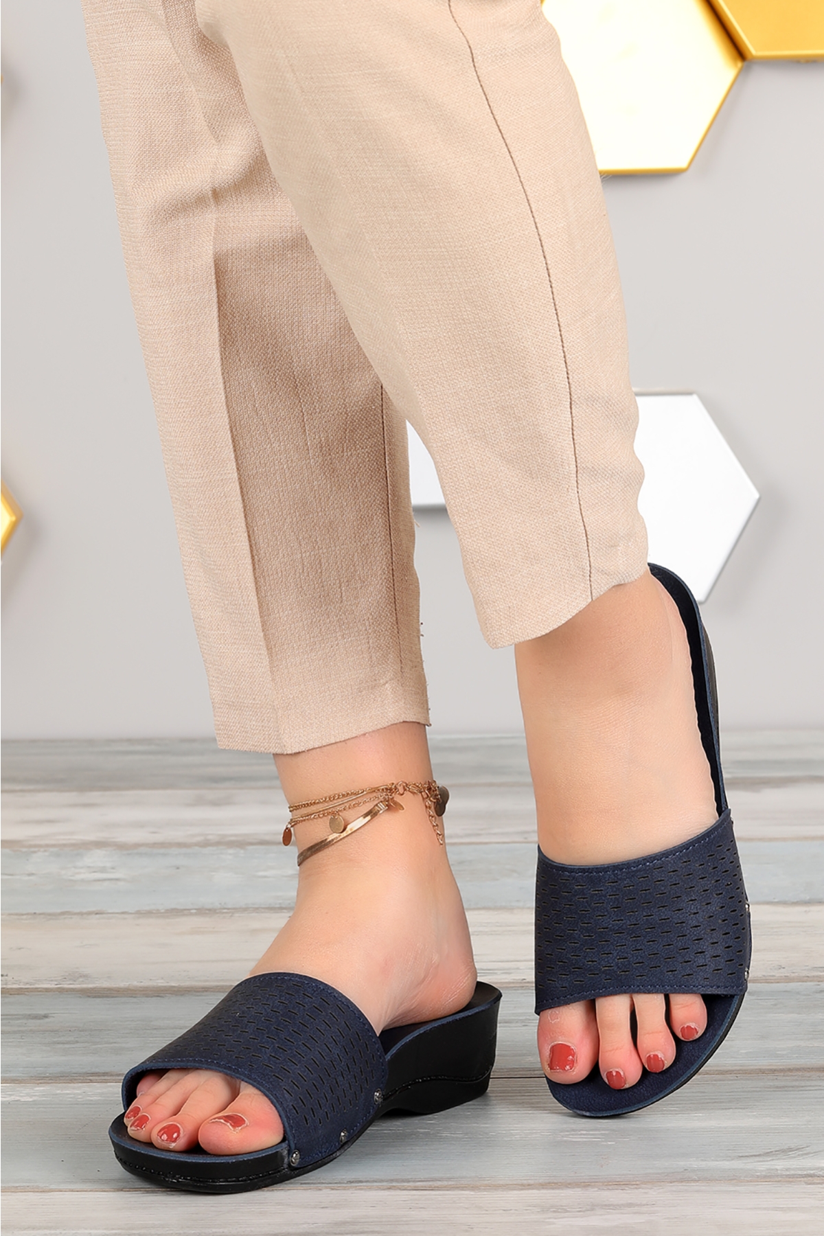 Günlük 4 Cm Topuklu Jelli Kadın Terlik Ary 68-791 Lacivert - Görsel 3