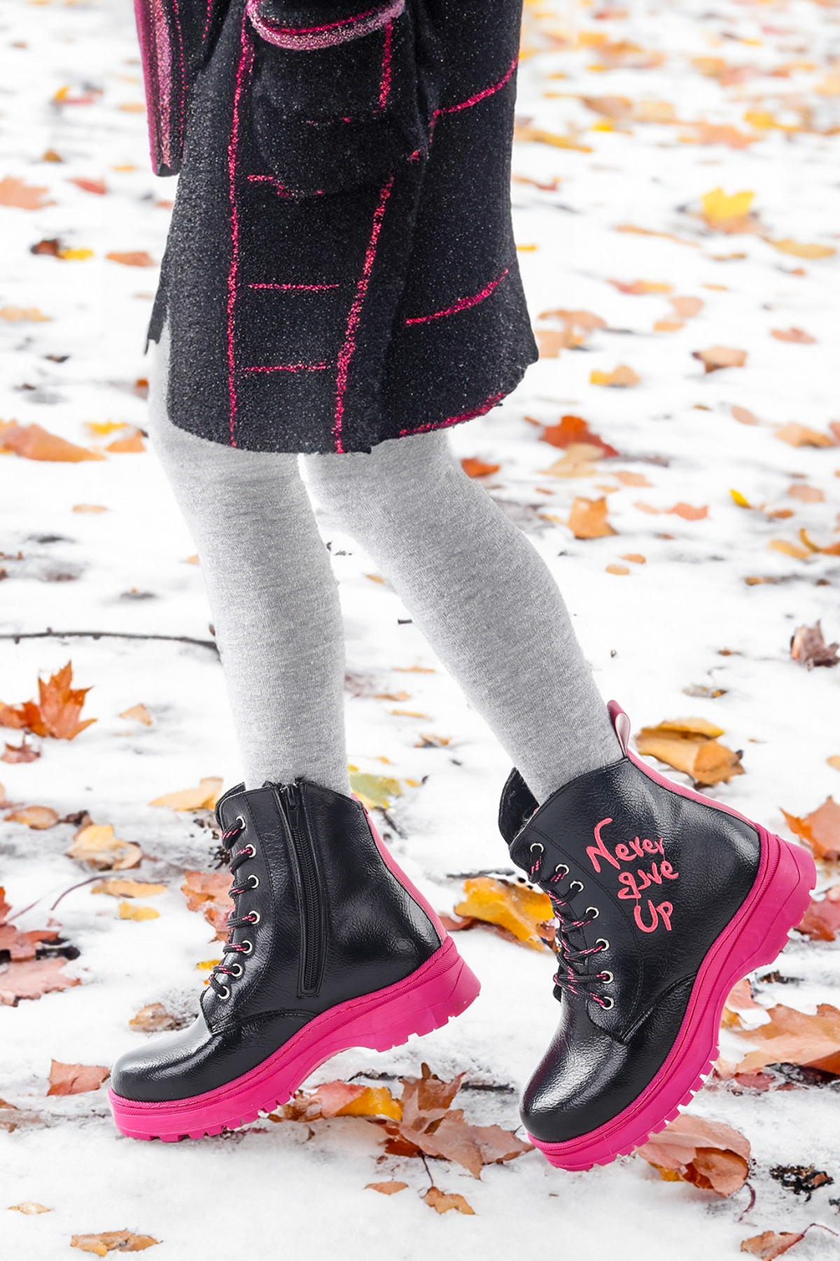 Never Çatlak Termo Taban Kız Çocuk Bot Siyah - Fuşya - Görsel 4
