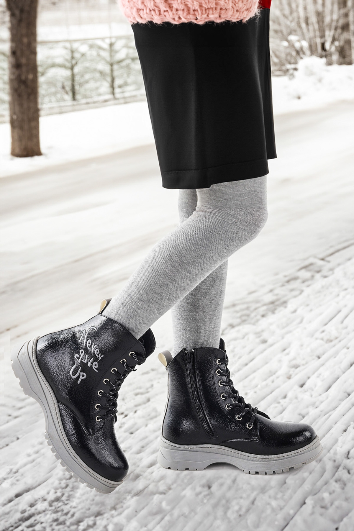 Never Çatlak Termo Taban Kız Çocuk Bot Siyah - Gri - Görsel 3