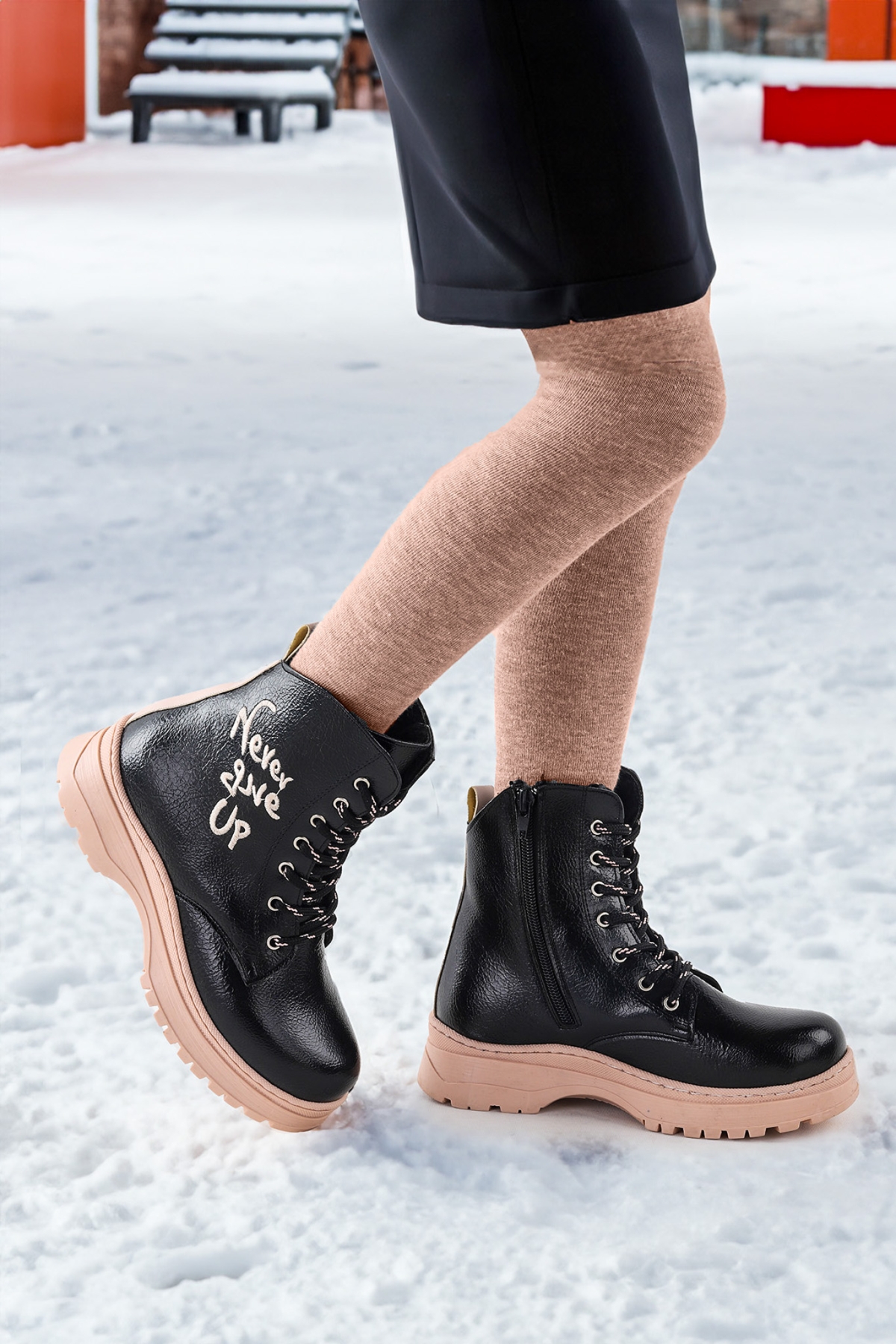 Never Çatlak Termo Taban Kız Çocuk Bot Siyah - Pudra - Görsel 3