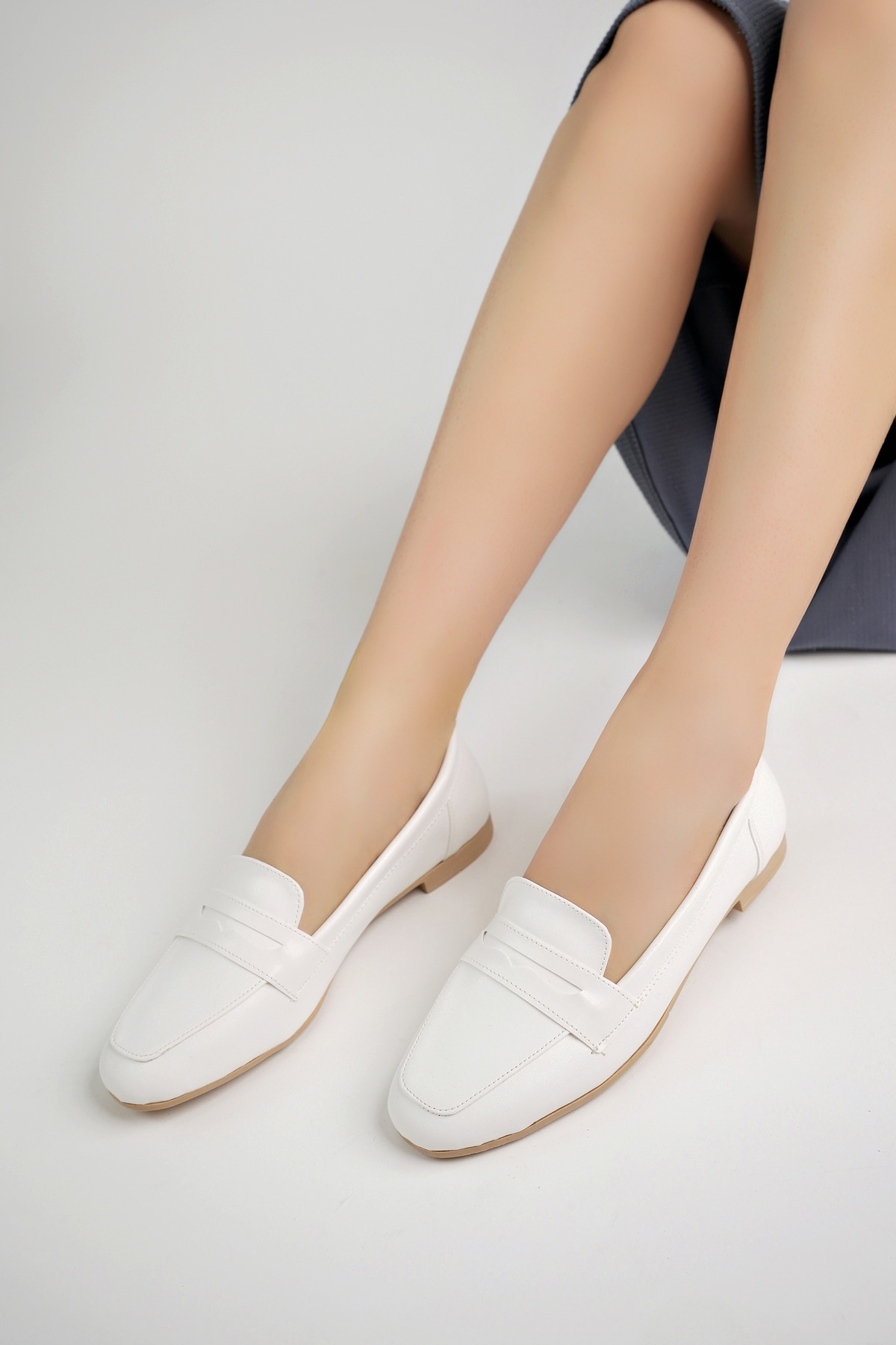 Kadın Yazlık Rahat Küt Burun Gözlük Fiyonk Babet Ayakkabı .2024.053 Beyaz - Görsel 2