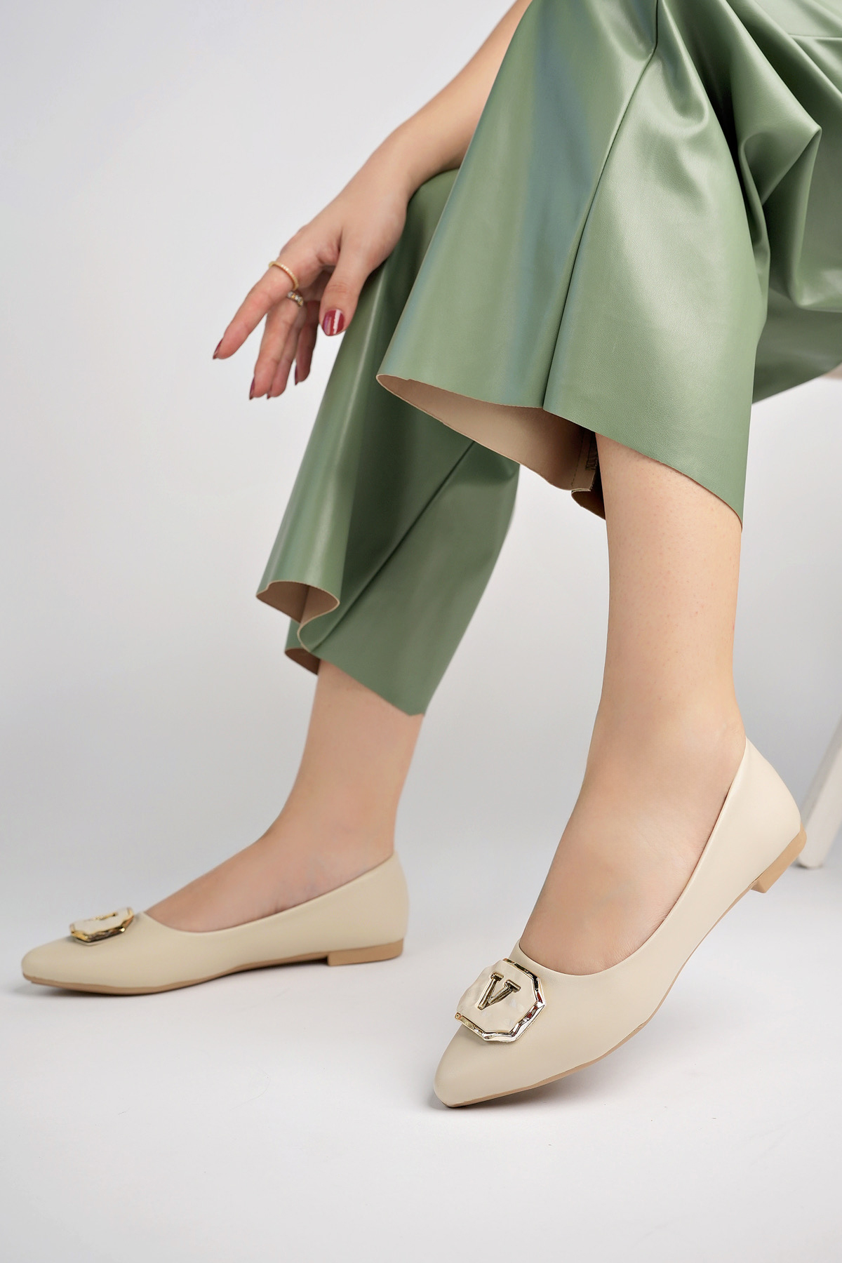 Kadın Yazlık Rahat Tokalı Sivri Burun Babet Ayakkabı .040 Ten - Görsel 2