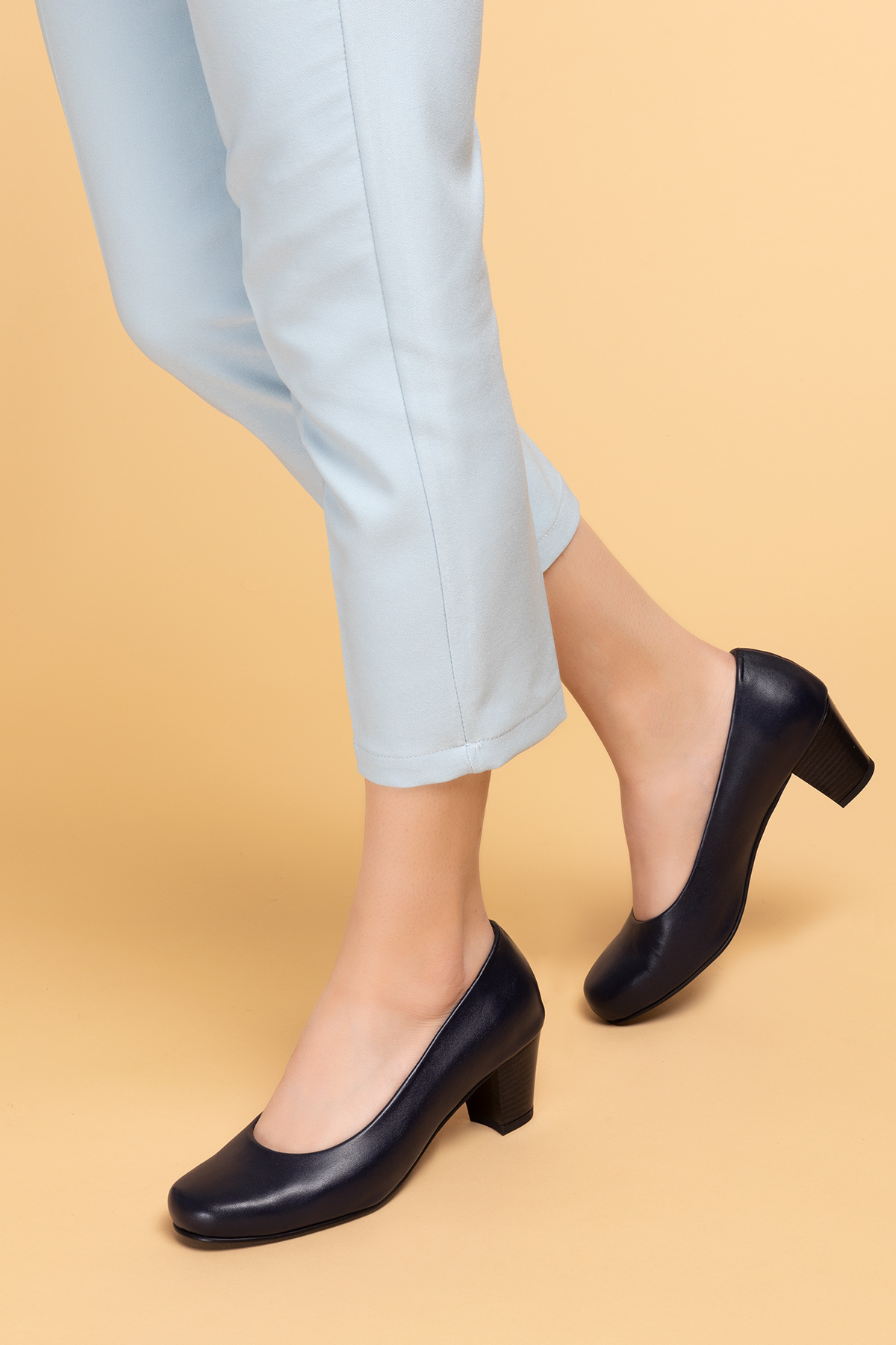 Gondol Kadın Hakiki Deri Yuvarlak Burun Rahat Topuklu Ayakkabı şhn.5116-1 - Görsel 3