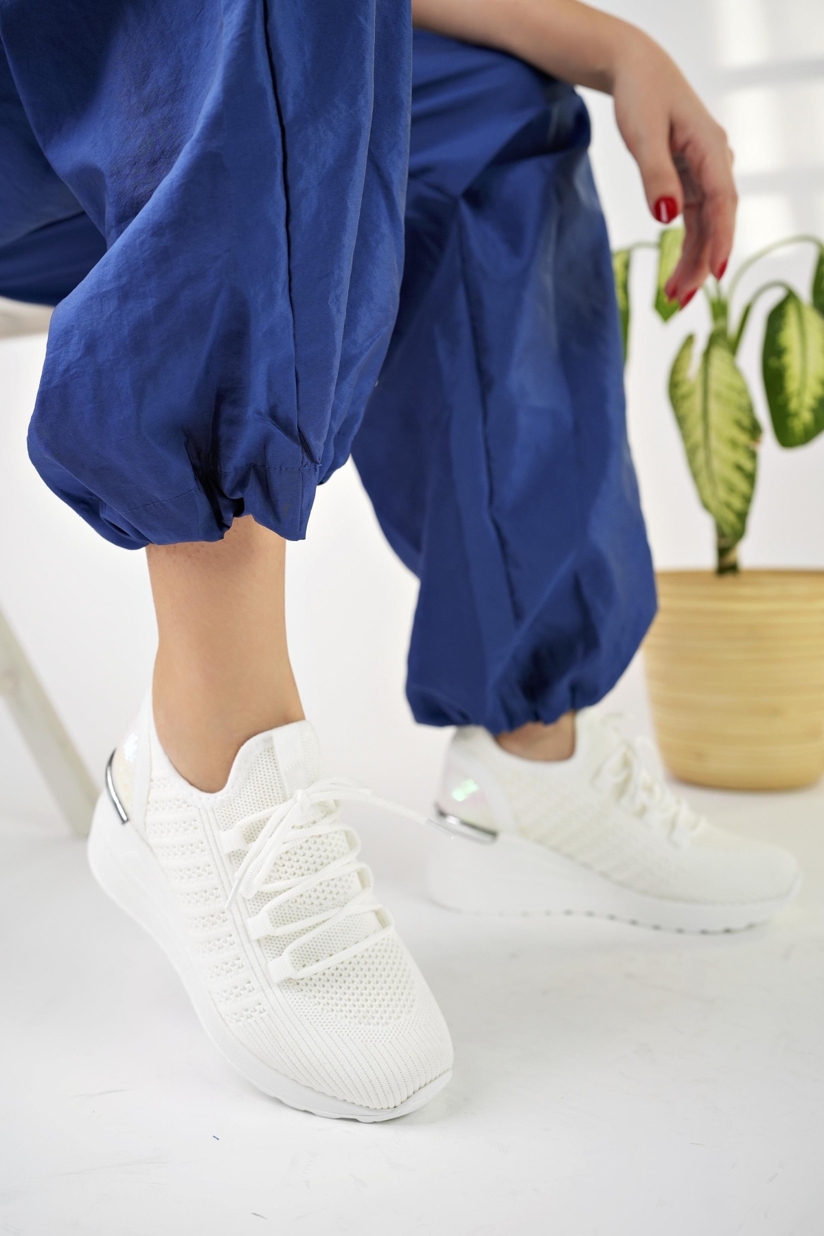 Muggo Muggo Beyaz TYRA Garantili Kadın Ortopedik Yüksek Taban Günlük Bağcıklı Triko Sneaker Spor Ayakkabı Flo'da! Beyaz - 2. görsel