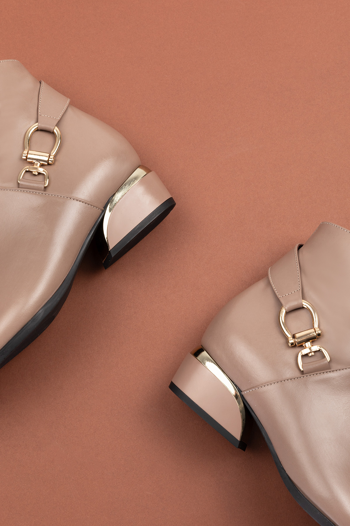 Gondol Kadın Hakiki Deri Toka Detay Orta Boy Topuk Bot Ast.228 - Görsel 8