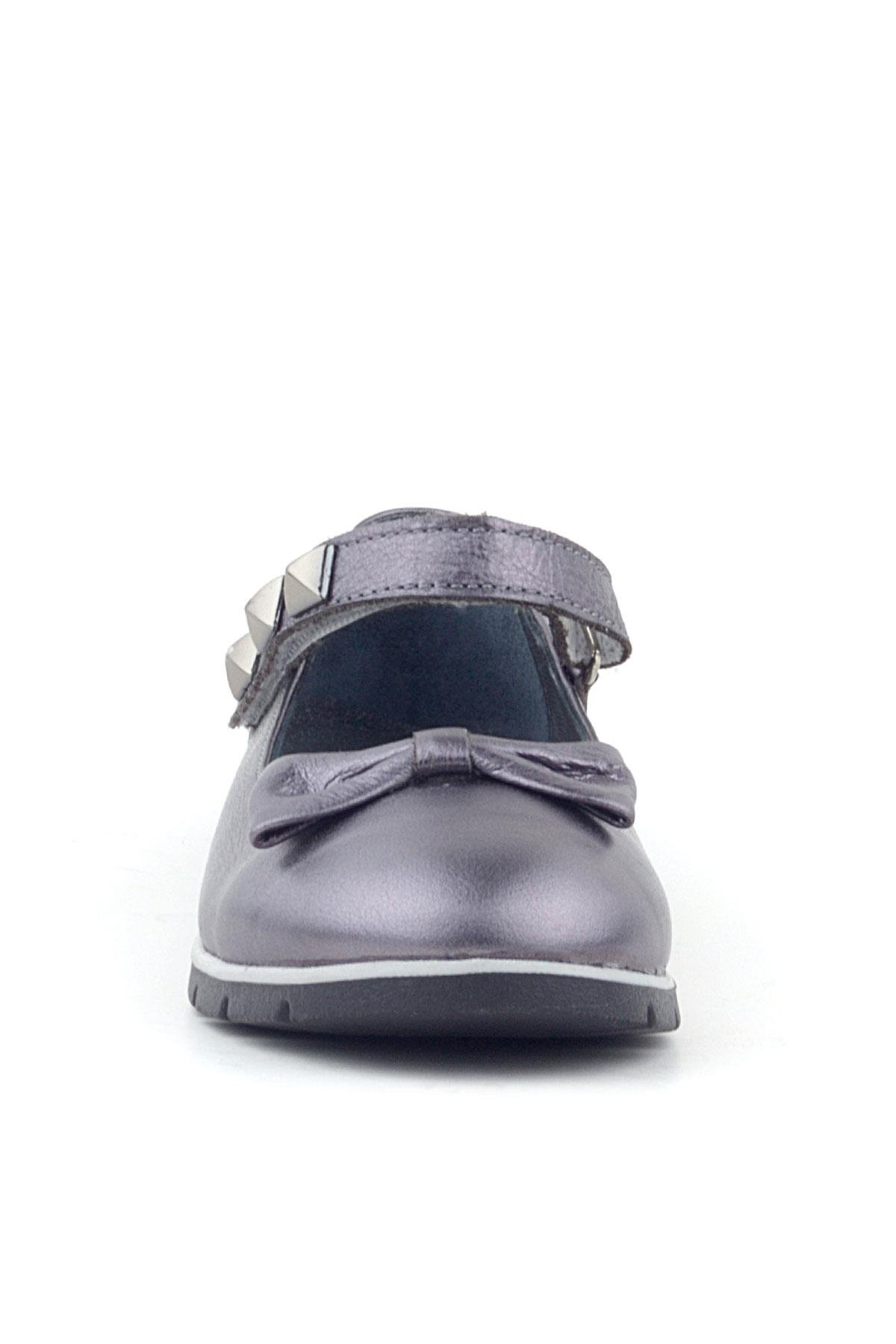 Hakiki Deri Platin Cırtlı Metal Detaylı Kız Çocuk Babet Ayakkabı - Görsel 4