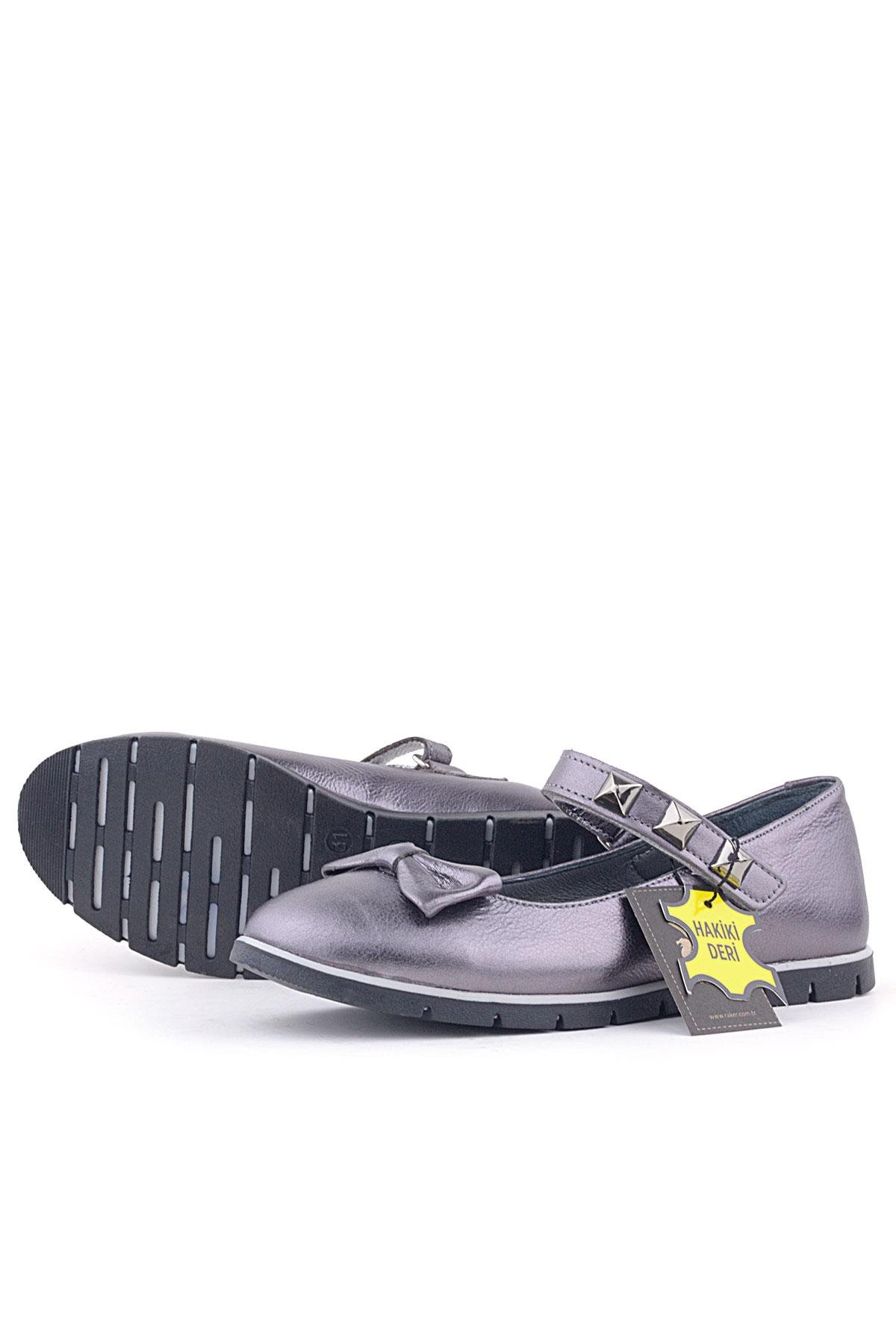 Hakiki Deri Platin Cırtlı Metal Detaylı Kız Çocuk Babet Ayakkabı - Görsel 7