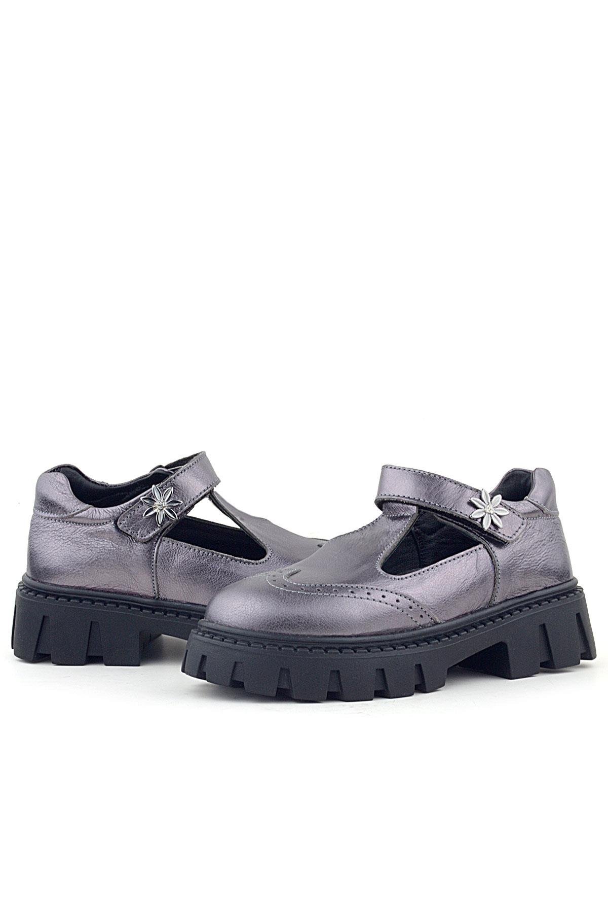 Hakiki Deri Platin Çiçek Detaylı Cırtlı Kız Çocuk Okul Ayakkabı - Görsel 7