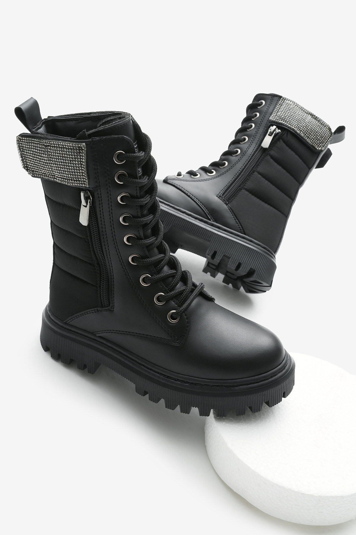 Tonny Black Siyah Tonny Black Cilt Termo Kız Çocuk Taban Taş Detaylı Fermuarlı ve Bağcıklı Cırtlı Bot