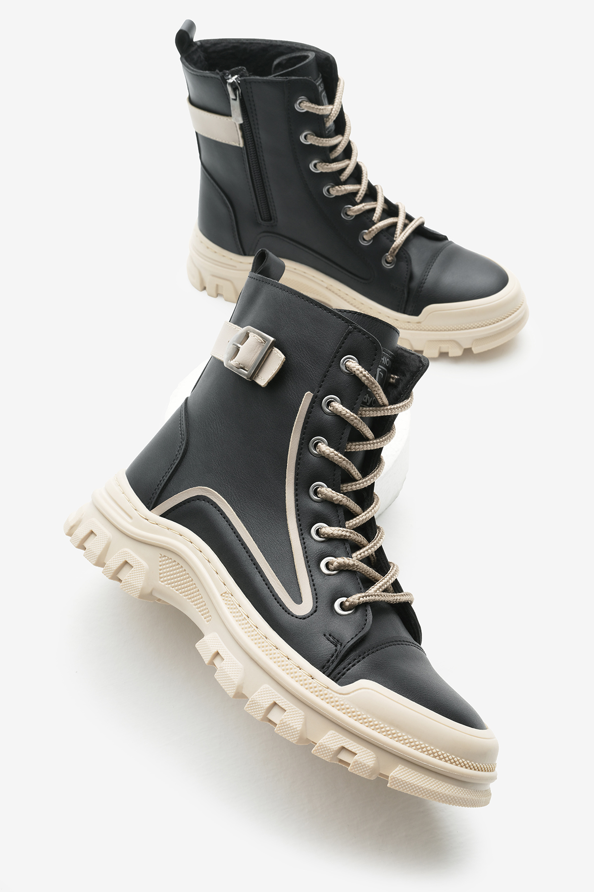 Kadın Siyah Cilt Termo Taban Yanı Tokalı Bağcıklı ve Fermuarlı Bot - Görsel 2